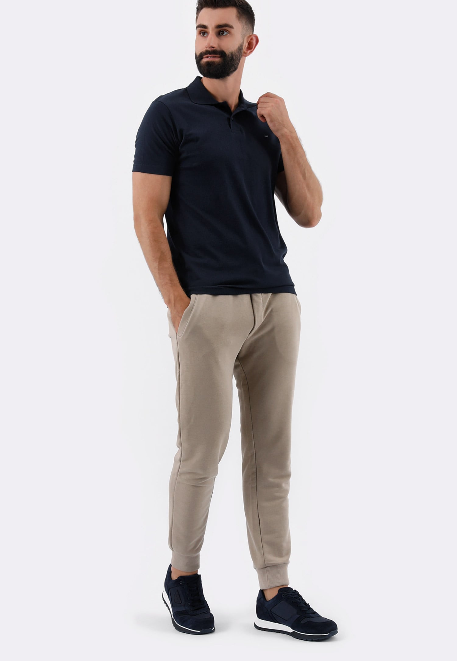 Granatowe sneakersy męskie z weluru