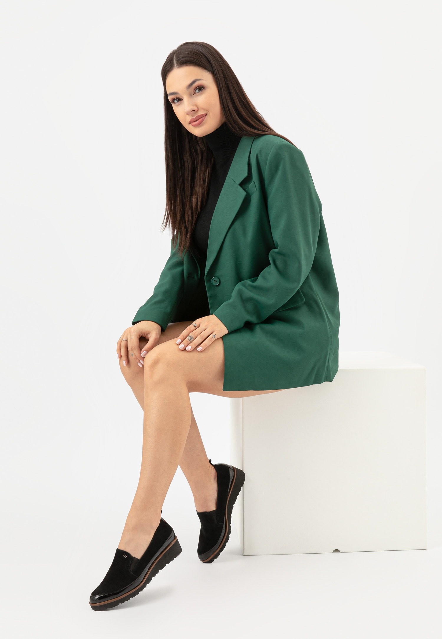 Czarne wsuwane półbuty damskie z łączonych skór