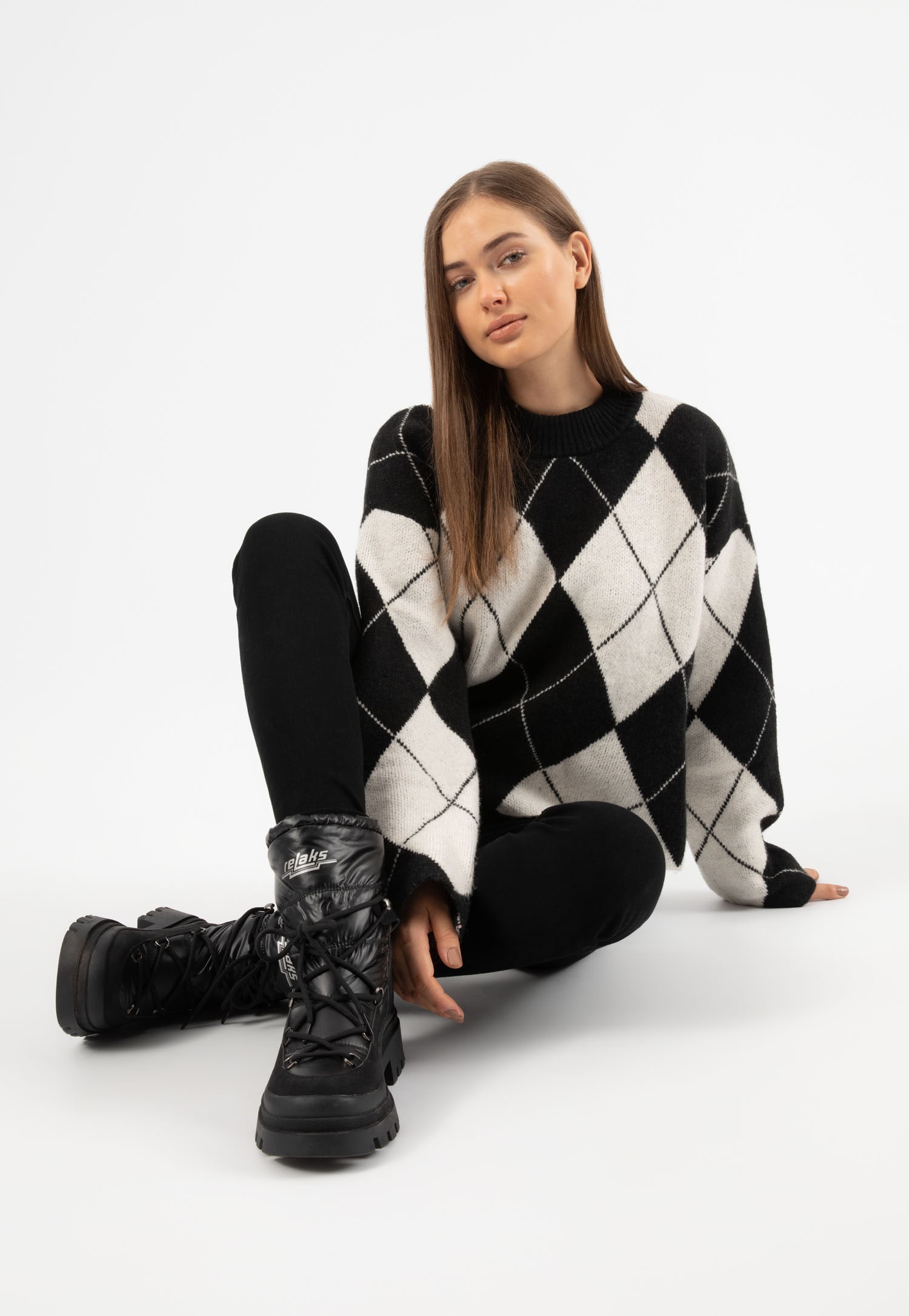 RELAKS czarne Śniegowce damskie z połączenia skóry i ortalionu