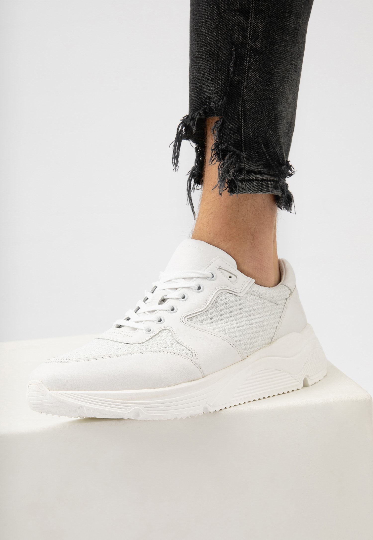 Czarne całoroczne sneakersy męskie