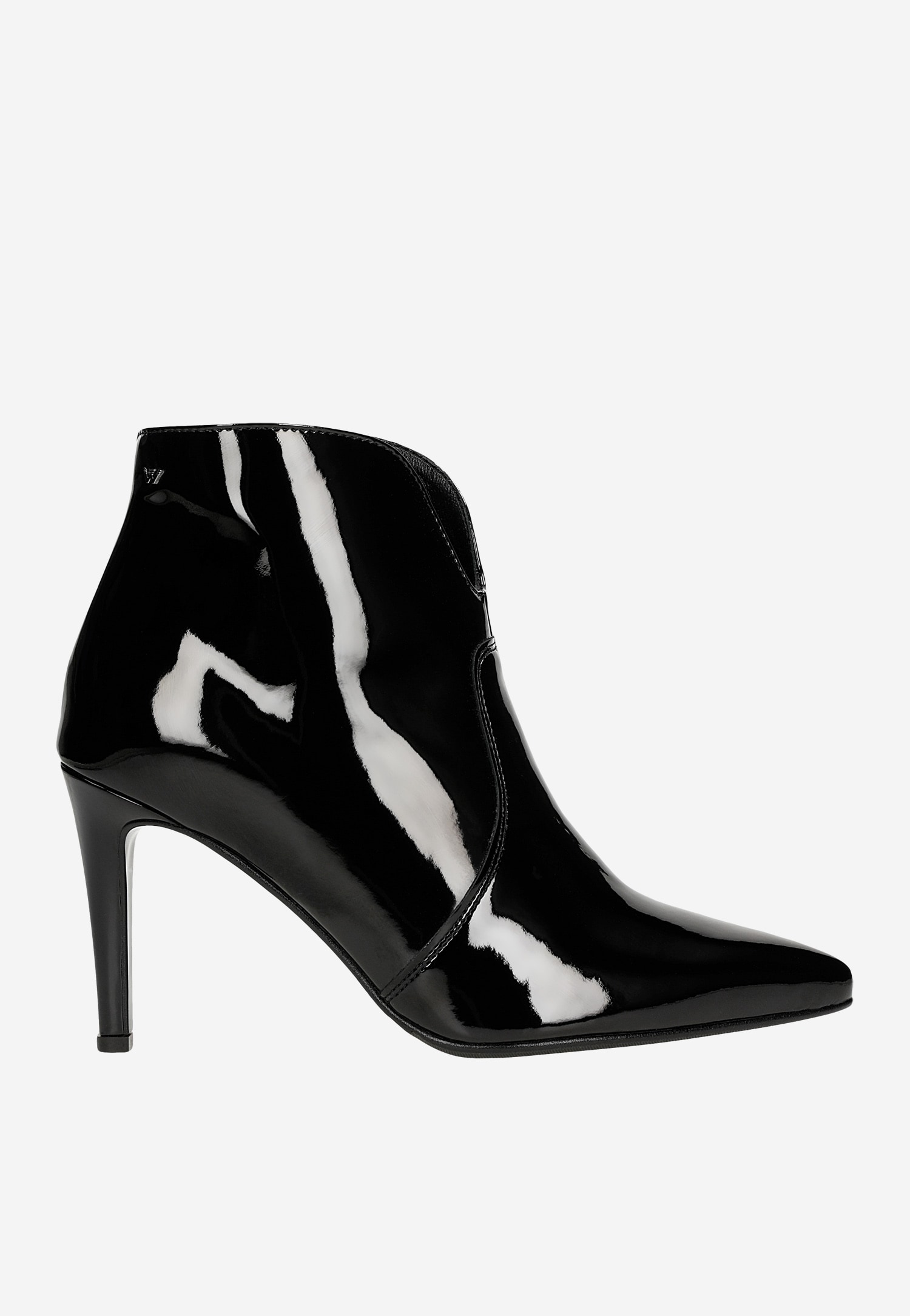 Czarne welurowe botki damskie na szpilce idealne na jesień