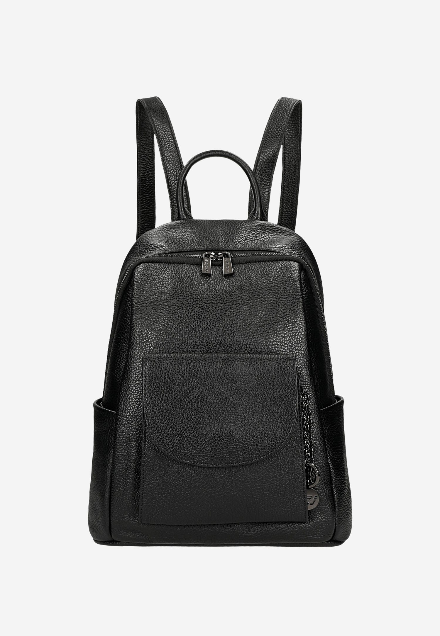 Czarny skórzany plecak damski ze srebrnymi zamkami