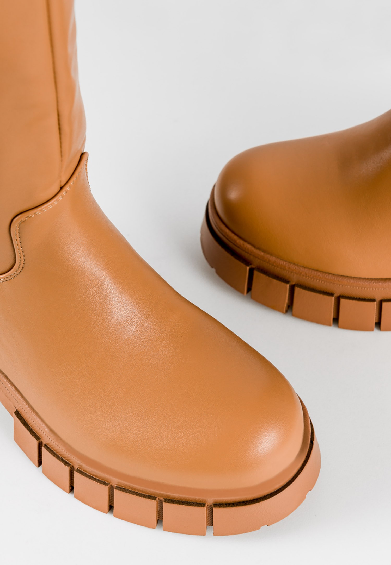 WJS jasnobrązowe kozaki damskie z ozdobnym łańcuchem