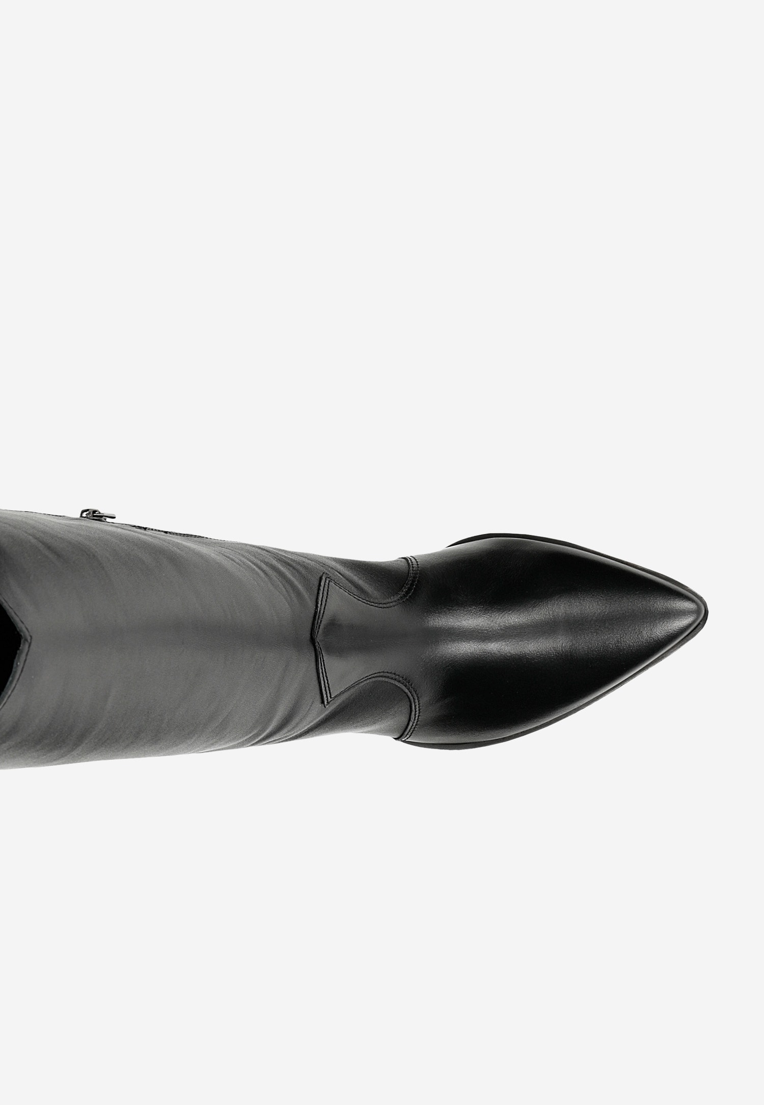 Czarne kozaki typu kowbojki ze skóry licowej