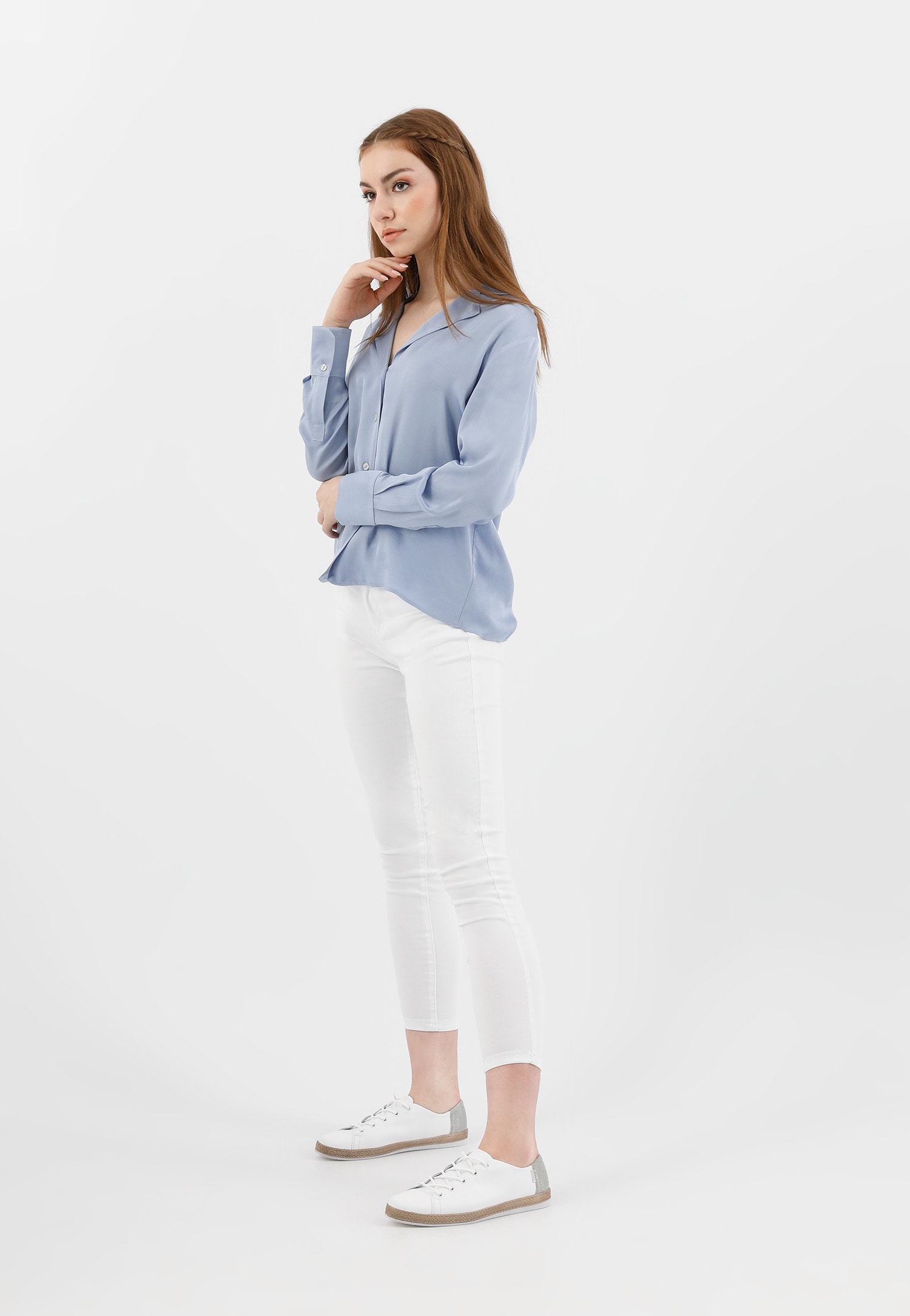 Lekkie białe półbuty damskie z ozdobną podeszwą