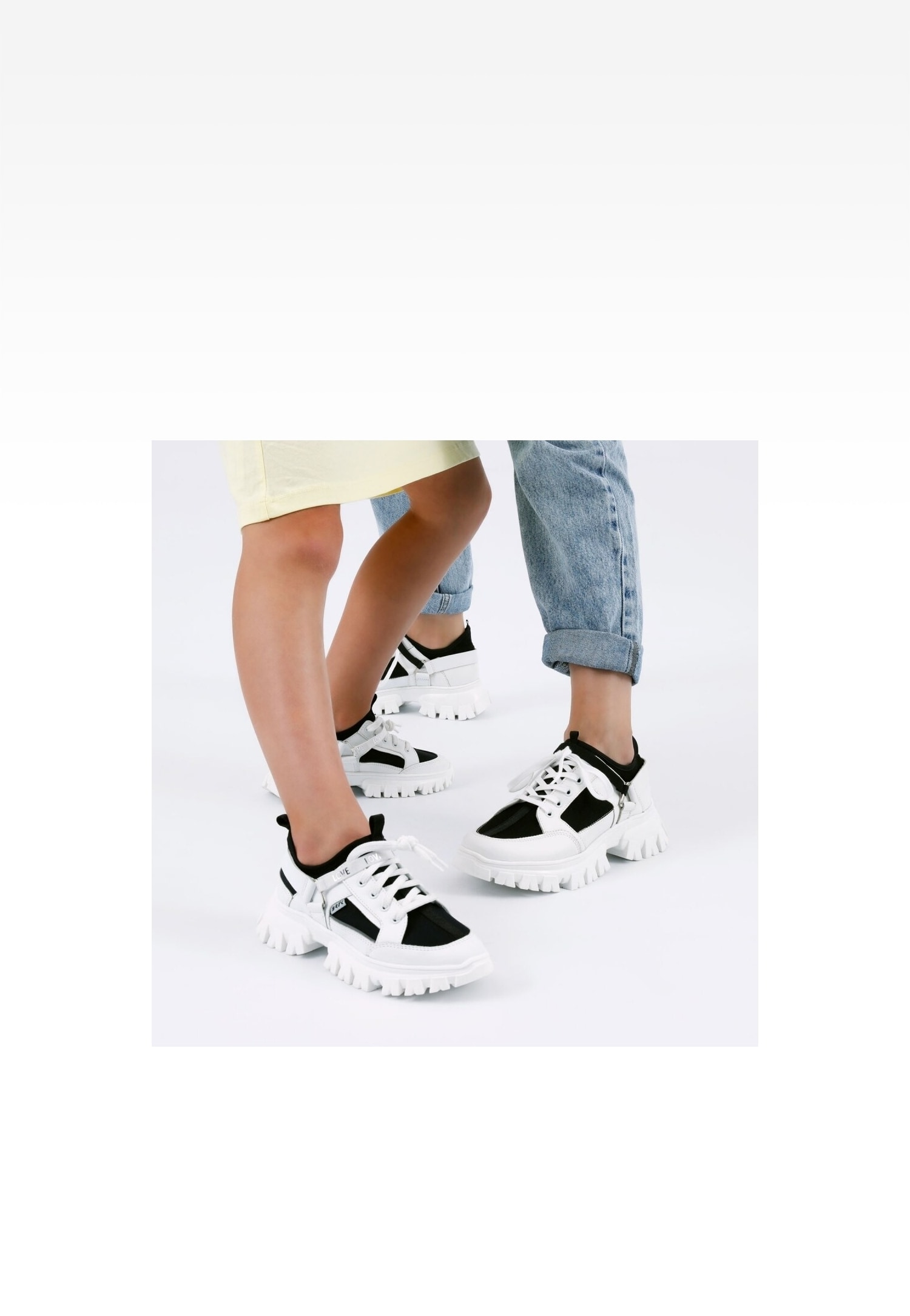 Półbuty Wojas x Bartek 8300381, dla dziewcząt, biało-czarny