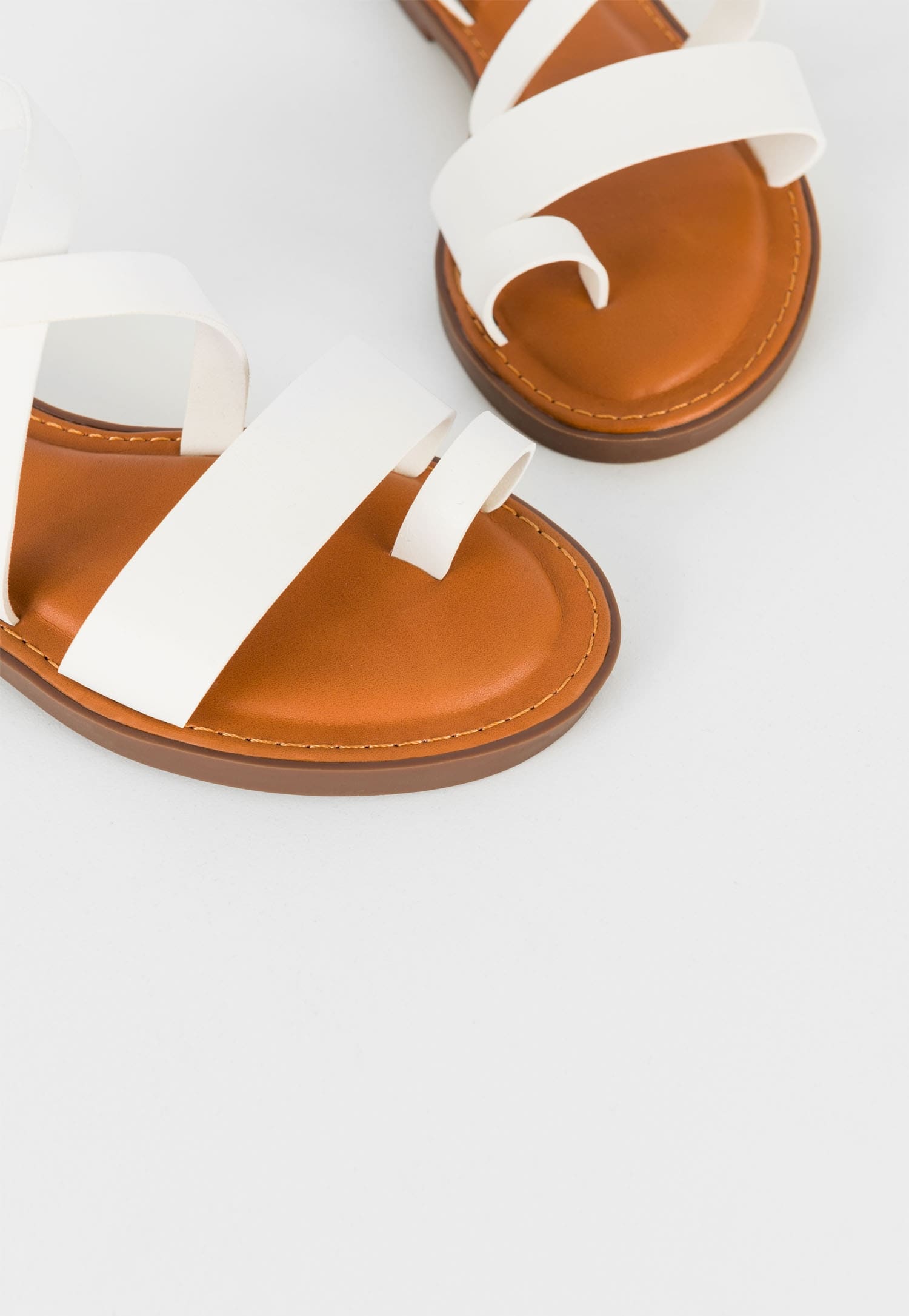 WJS białe płaskie sandały damskie z brązową wkładką