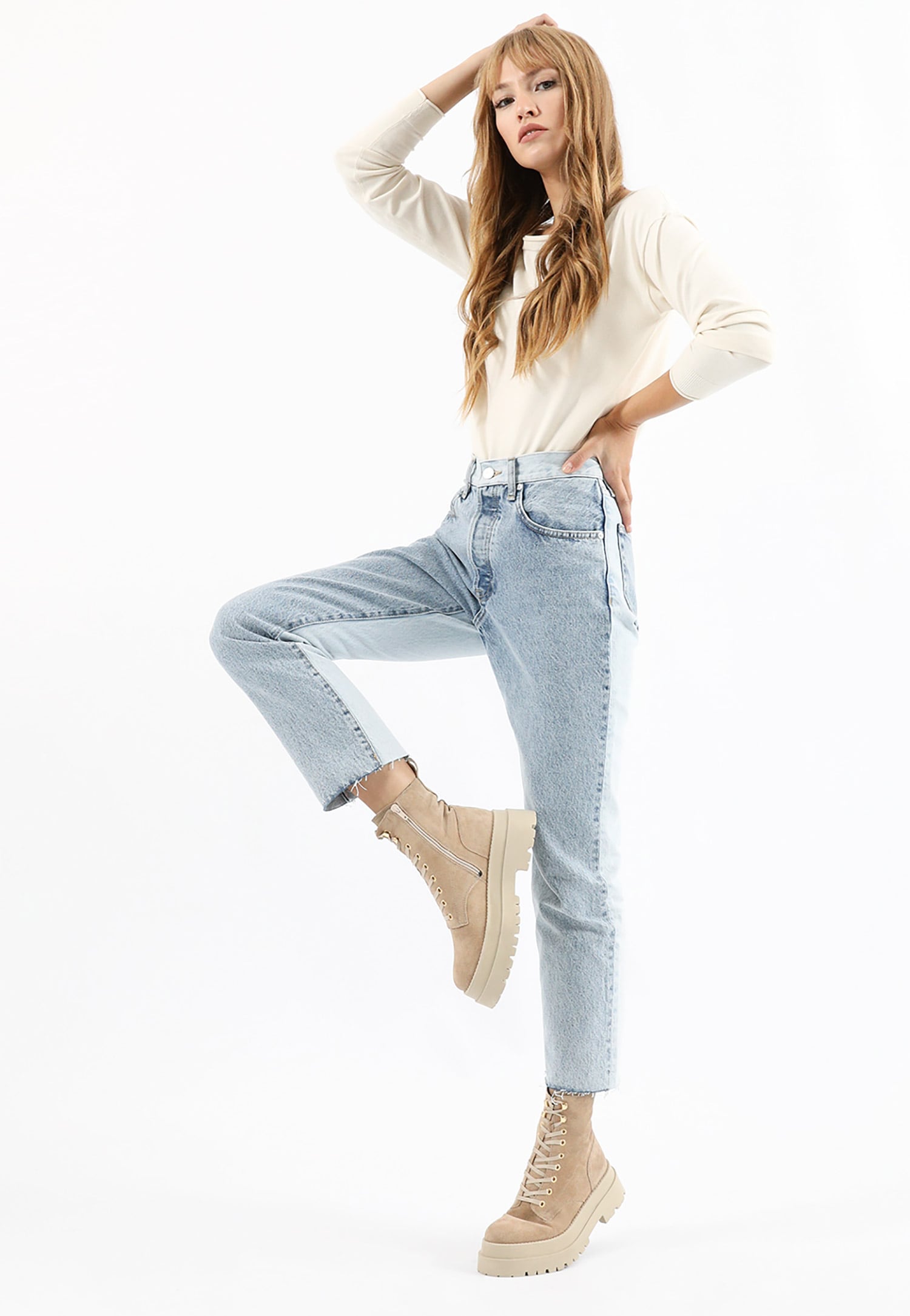 Beżowe trzewiki damskie na masywnej podeszwie