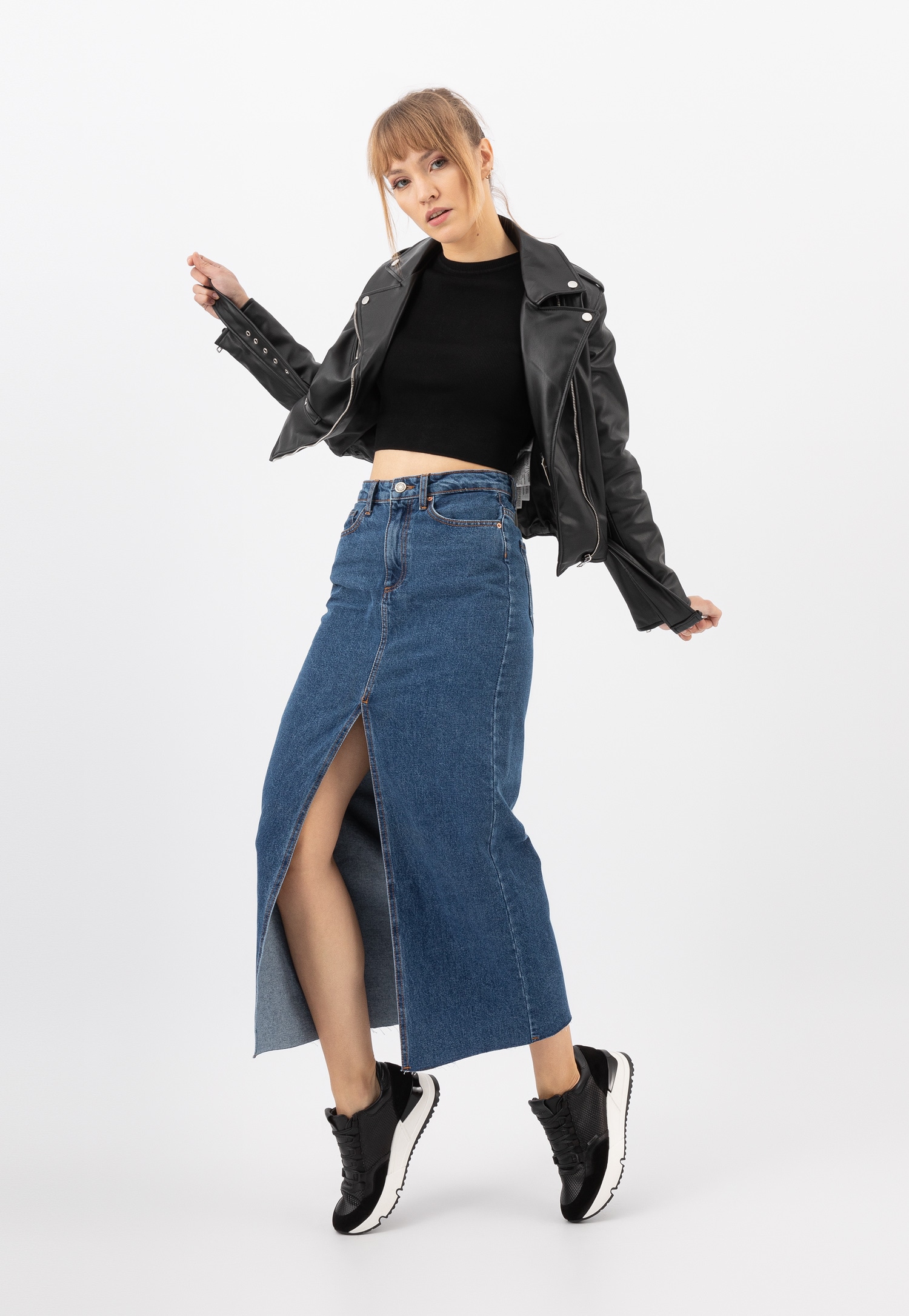 Czarne sneakersy damskie na wysokiej podeszwie