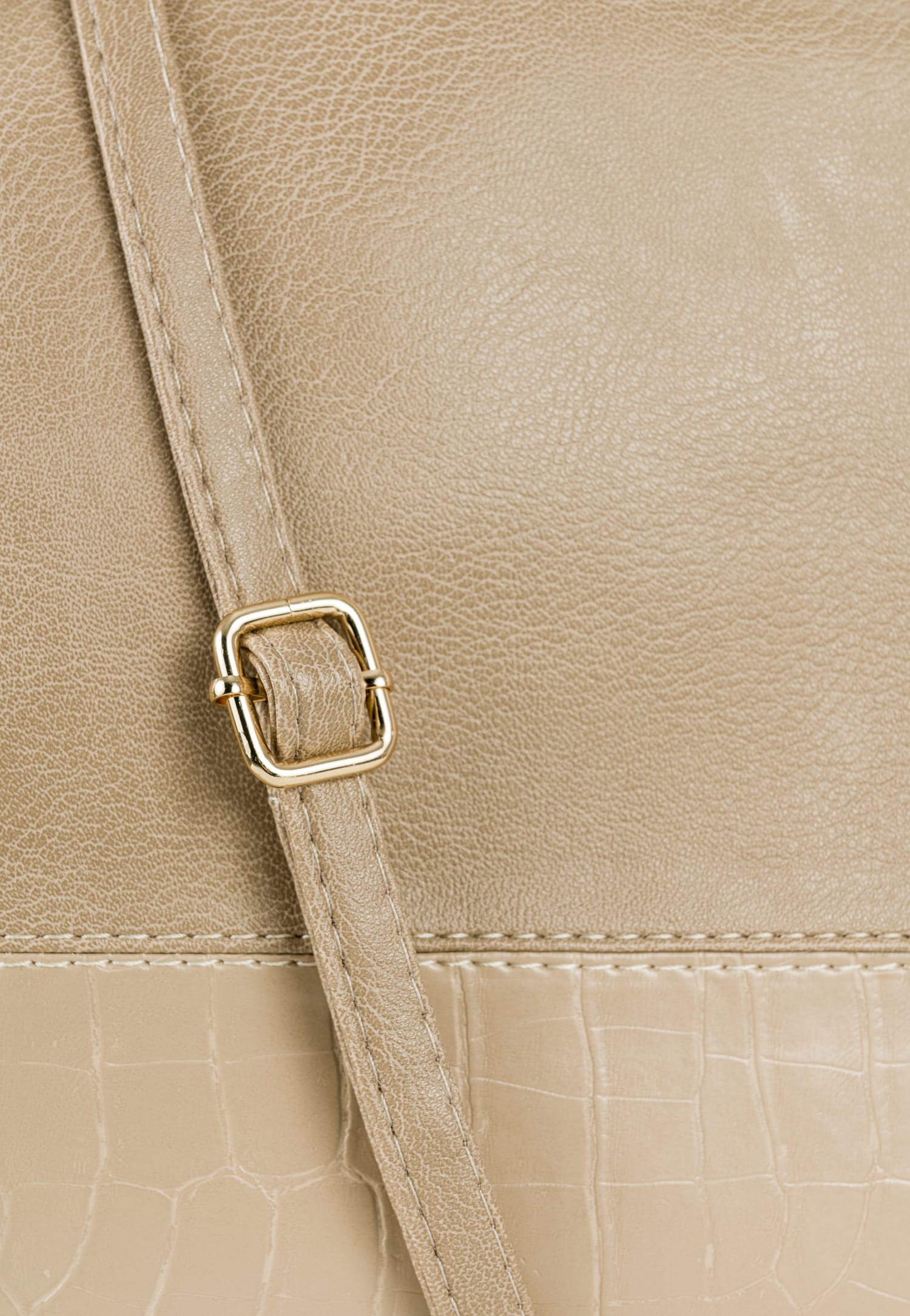 WJS czarne etui pikowane w jodełkę