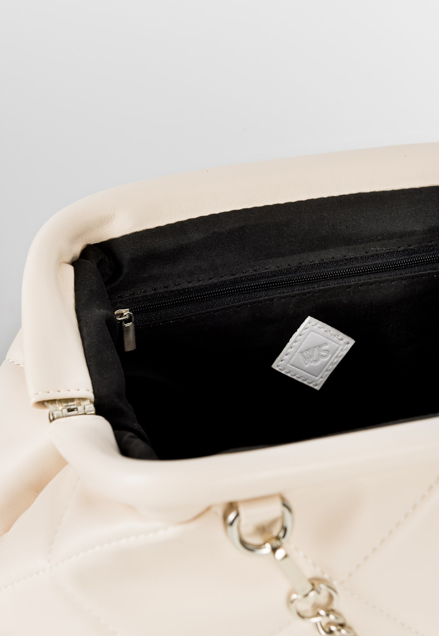 WJS mała czarna pikowana torebka damska