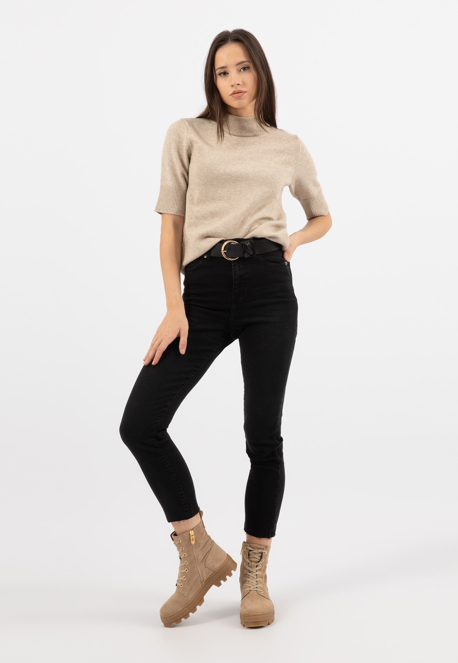 Beżowe trzewiki damskie z dwoiny welurowej na grubej podeszwie