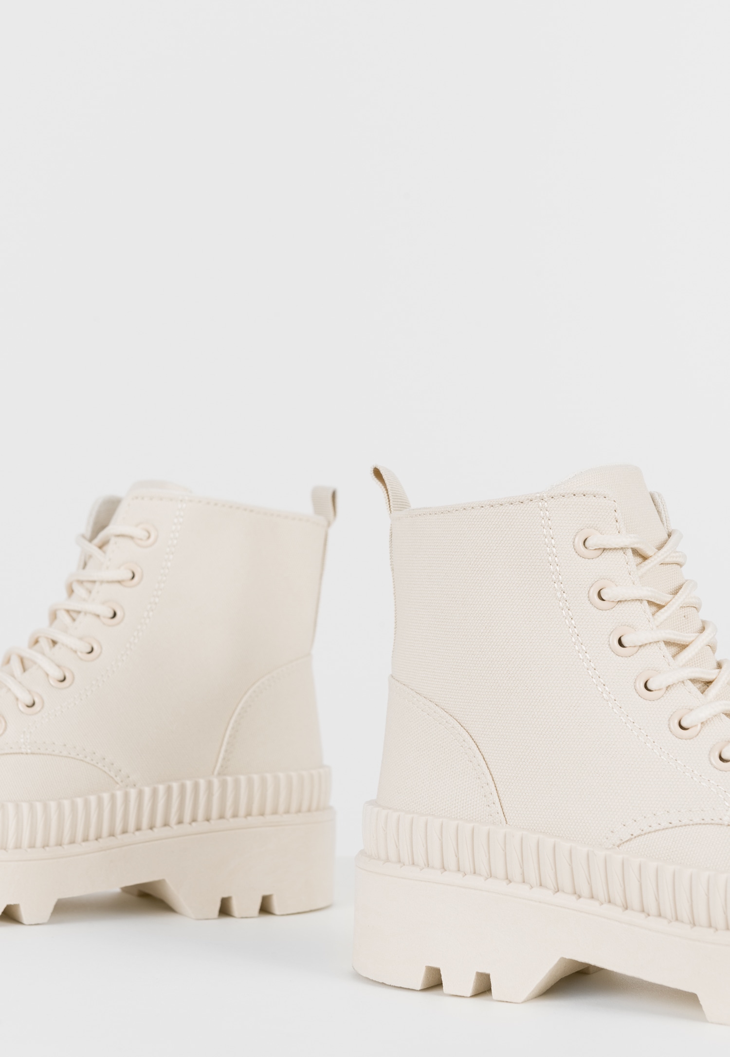 WJS ponadczasowe beżowe płaskie trzewiki damskie