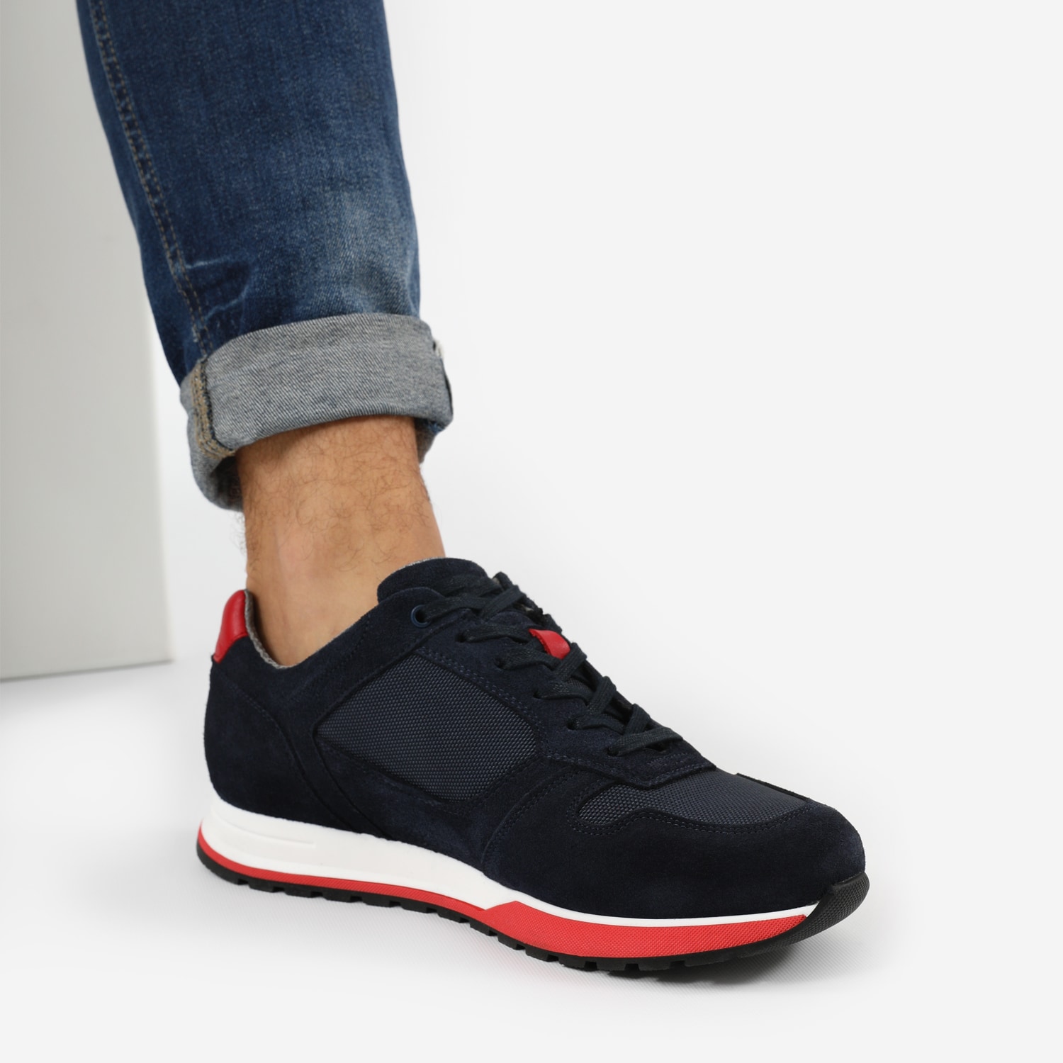 Granatowe sneakersy męskie z weluru