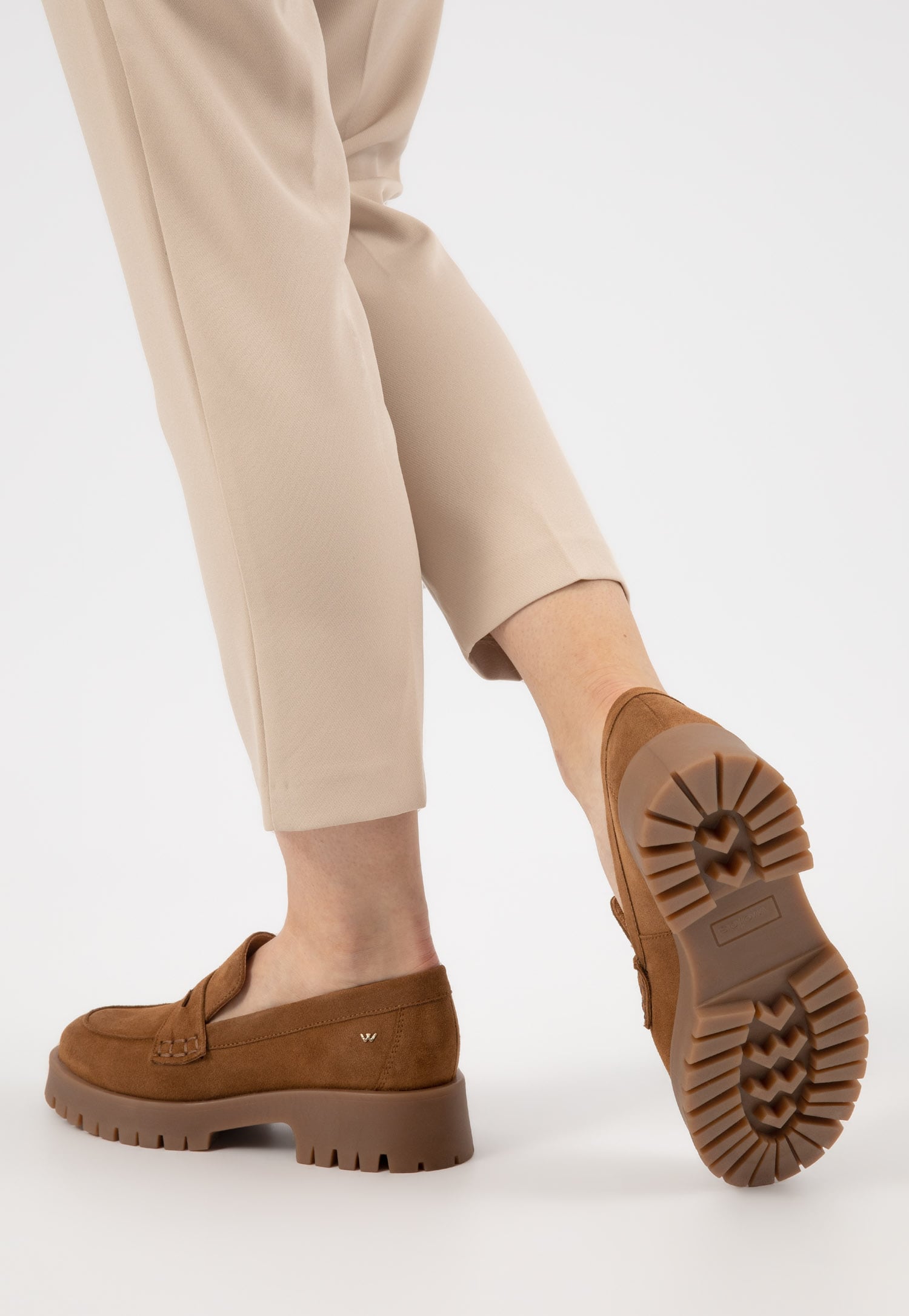 Czarne lakierowane mokasyny damskie