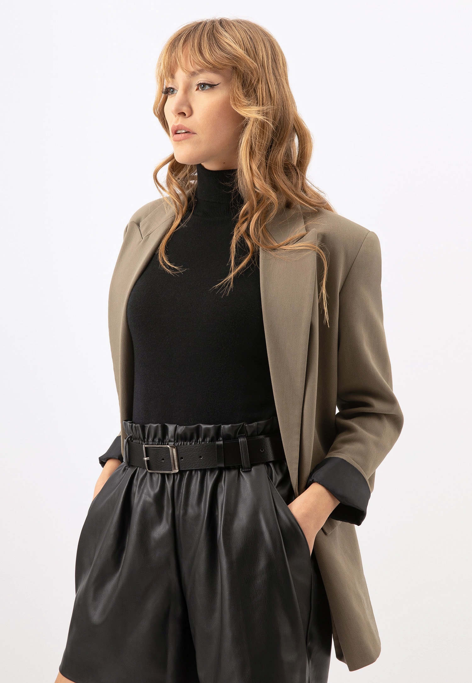 Czarny elegancki pasek damski