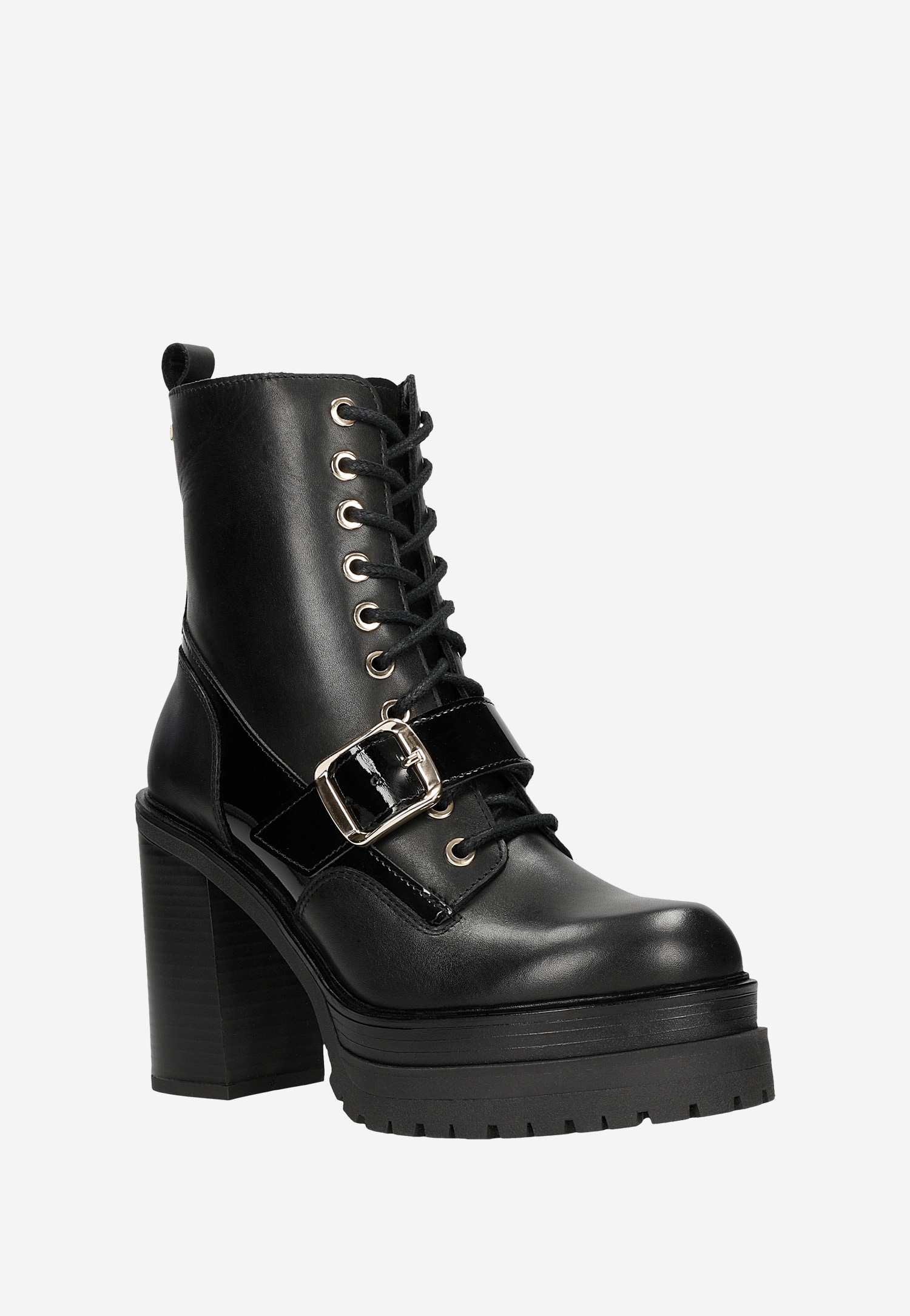 Czarne oryginalne bikery na wysokim słupku