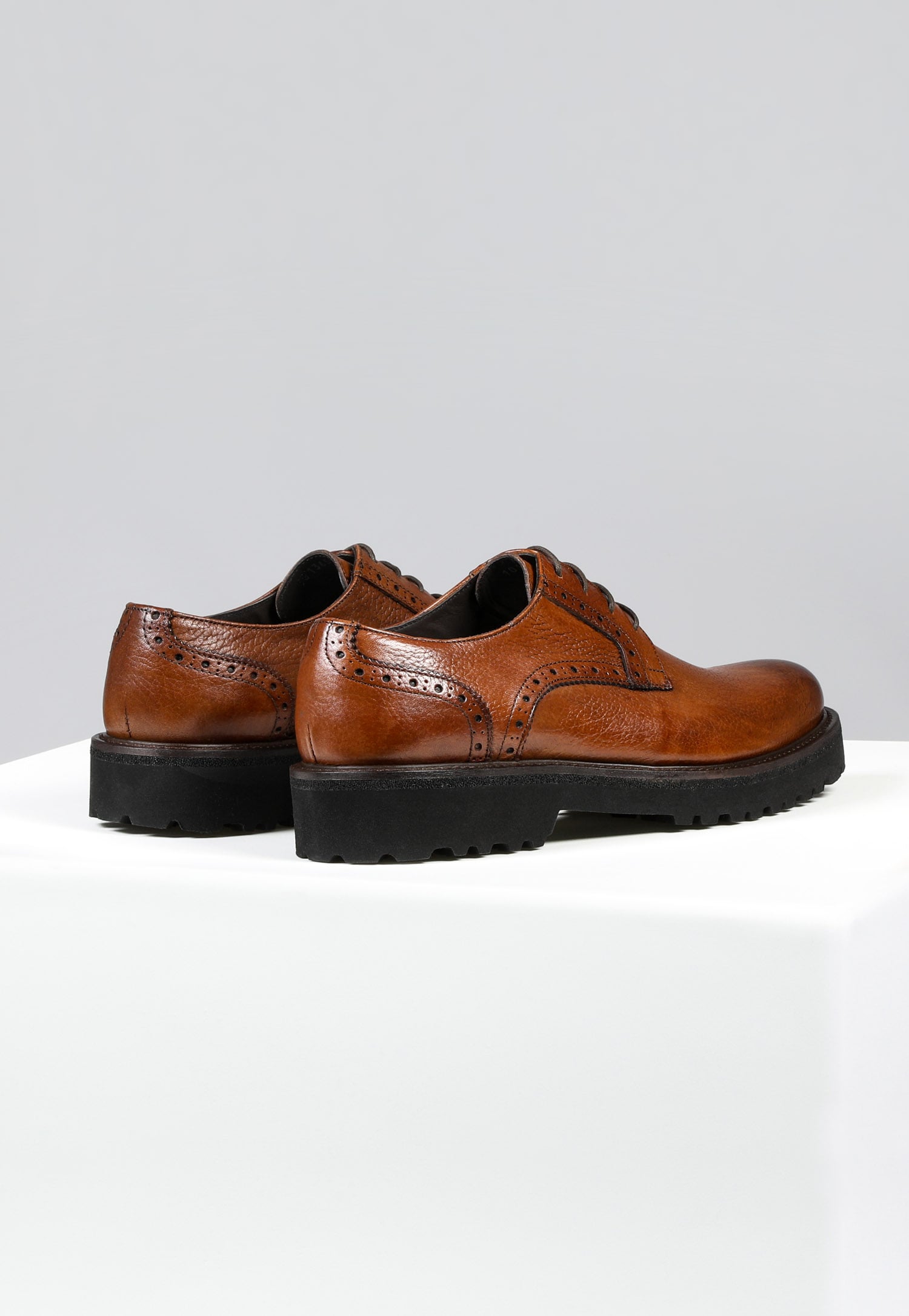 PREMIUM czarne sznurowane półbuty męskie ze skóry licowej