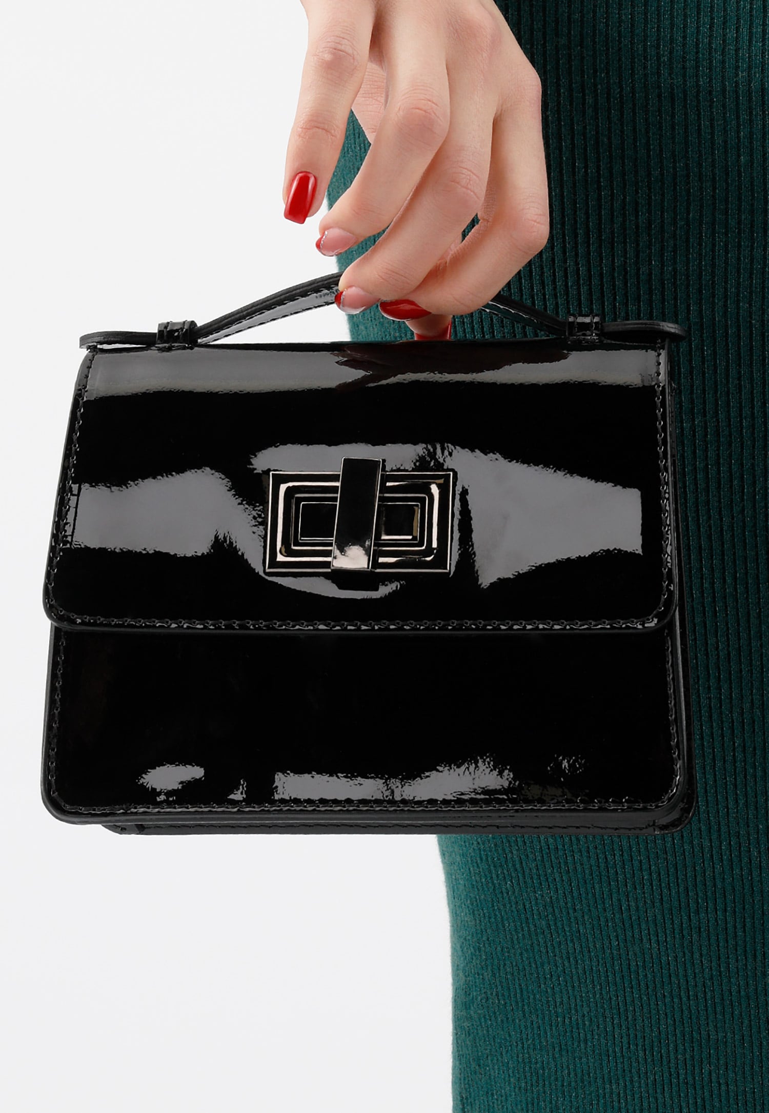 Beżowa lakierowana wizytowa torebka damska