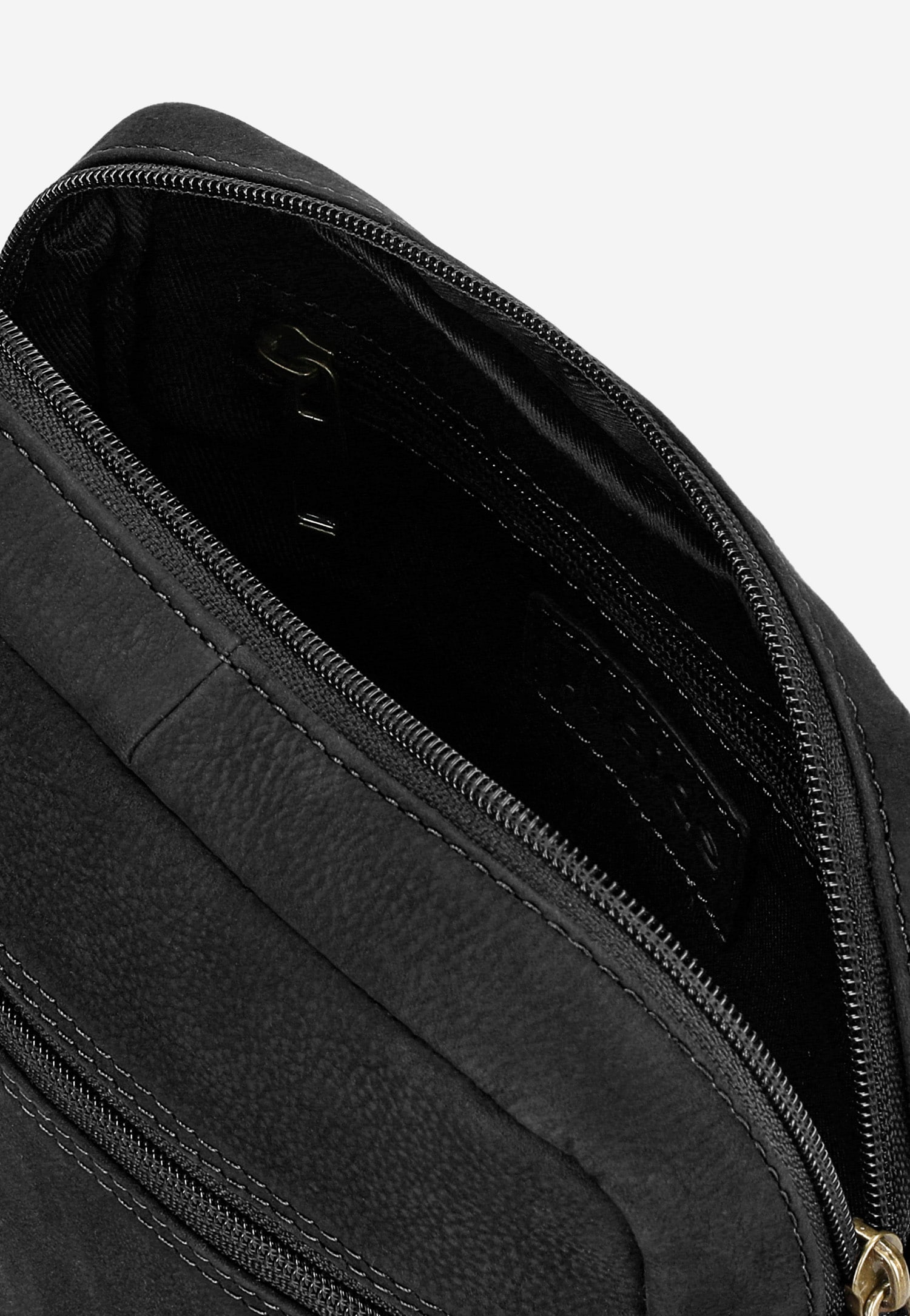 Czarna torba męska na ramię z nubuku olejowanego