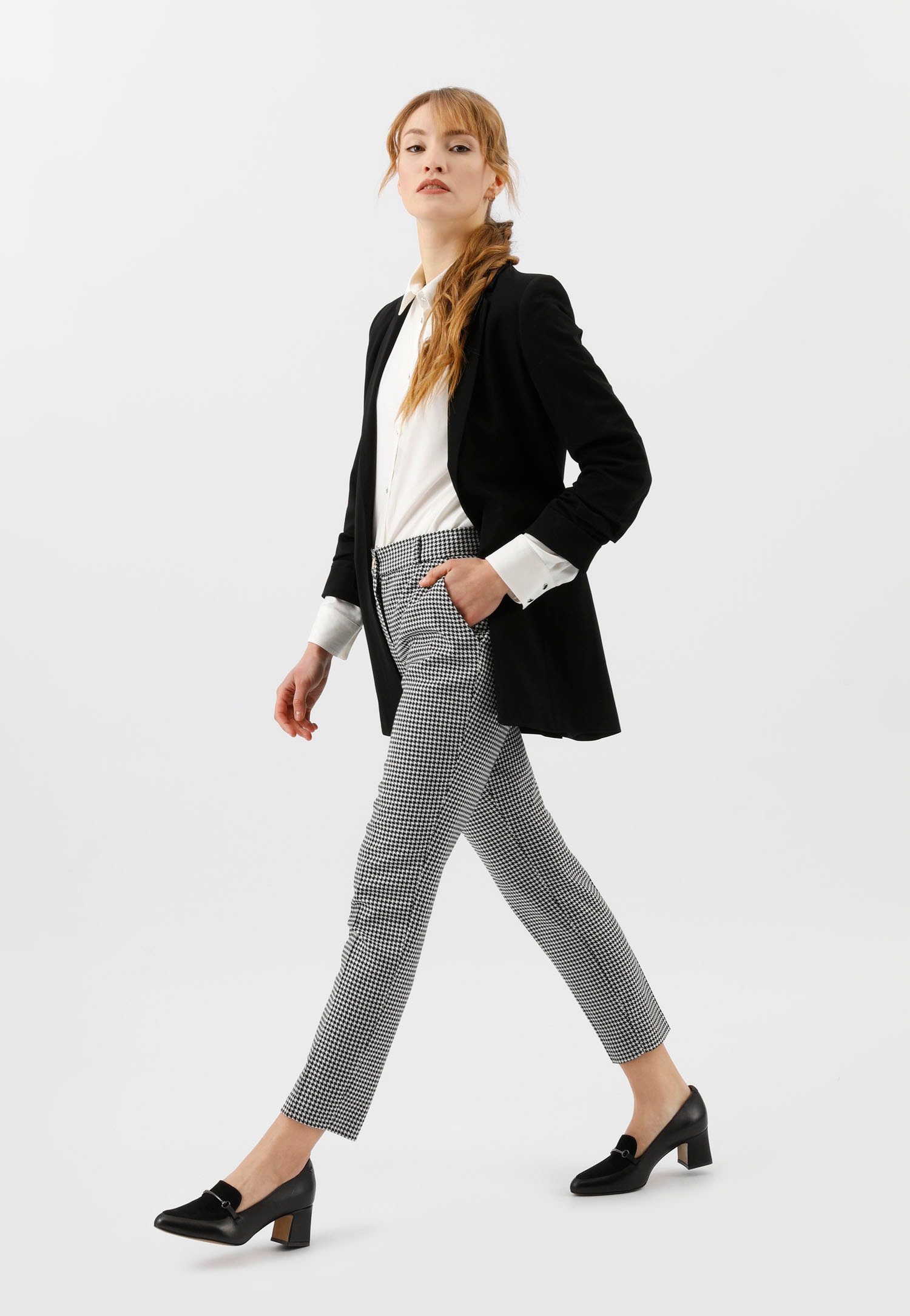 Czarne półbuty damskie