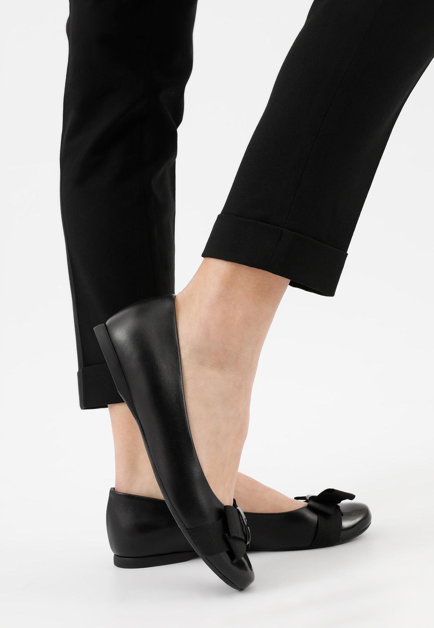 Czarne eleganckie baleriny damskie