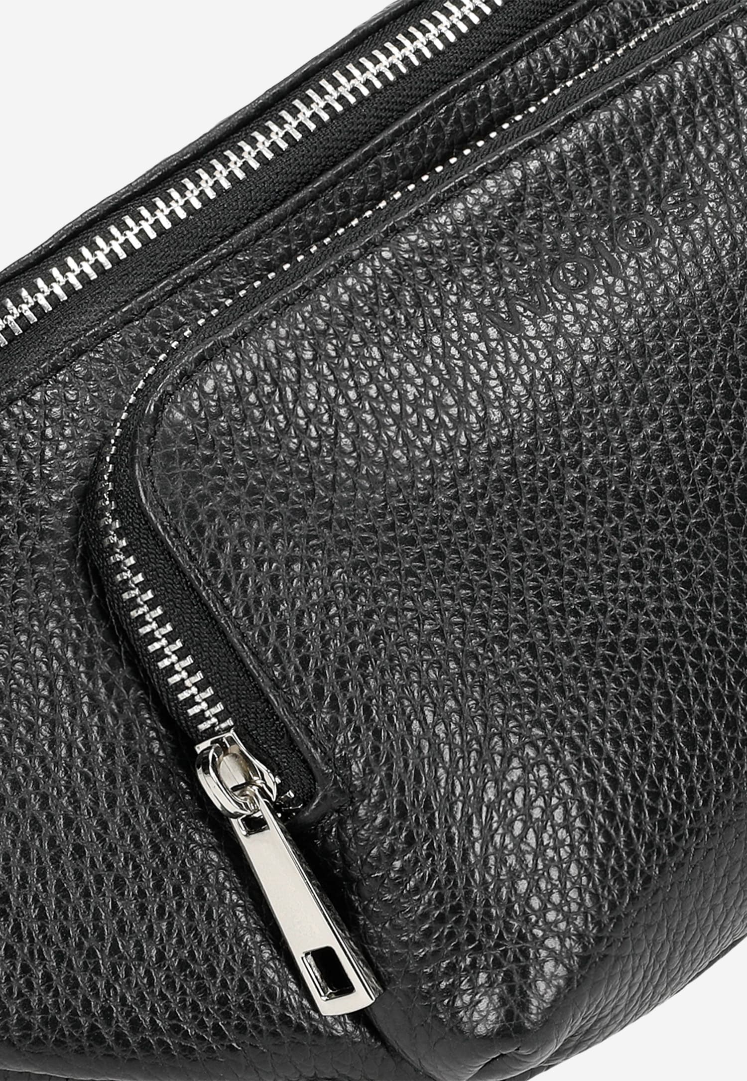 Skórzana nerka w ciemnobeżowej odsłonie