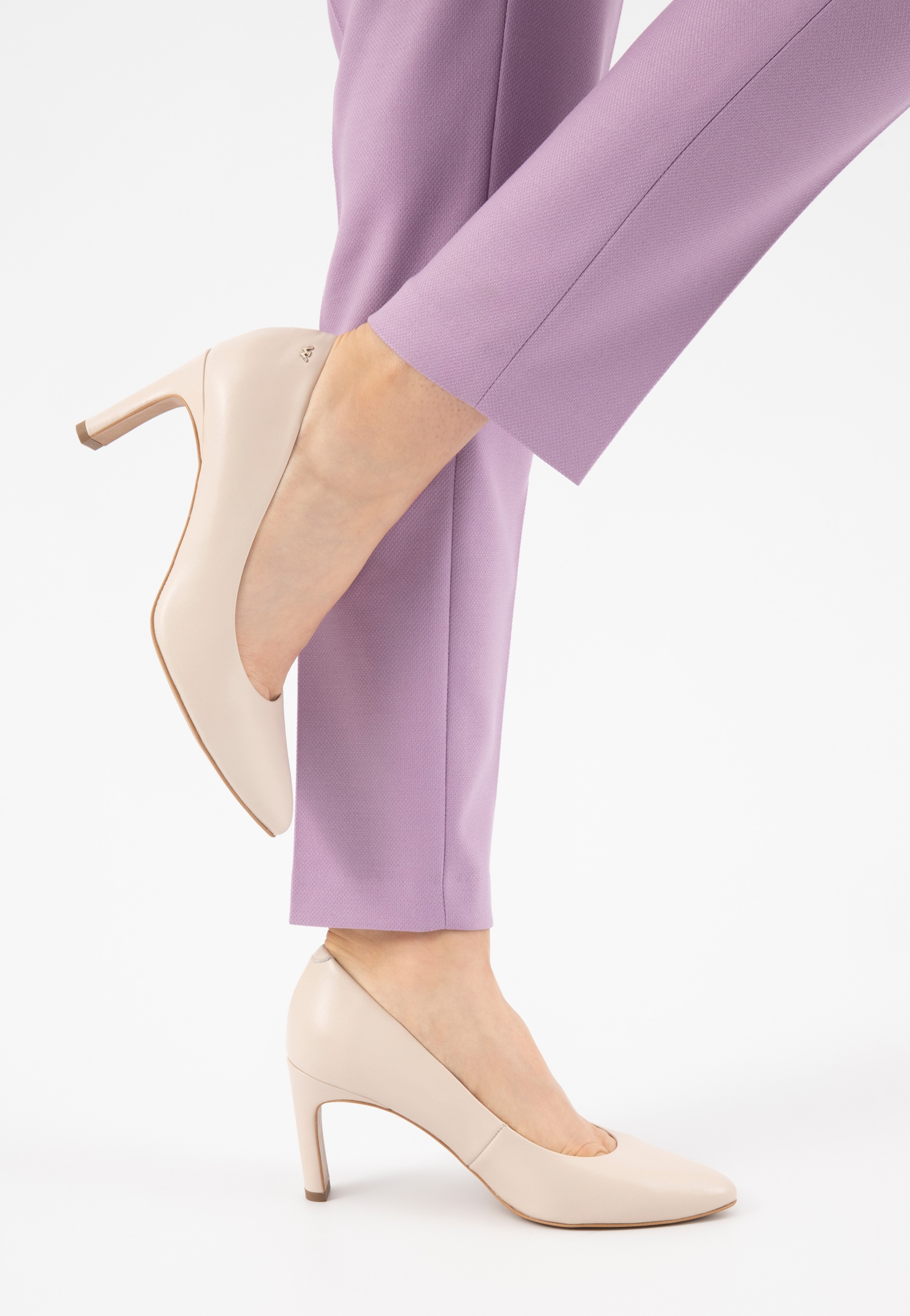 Czerwone klasyczne czółenka damskie