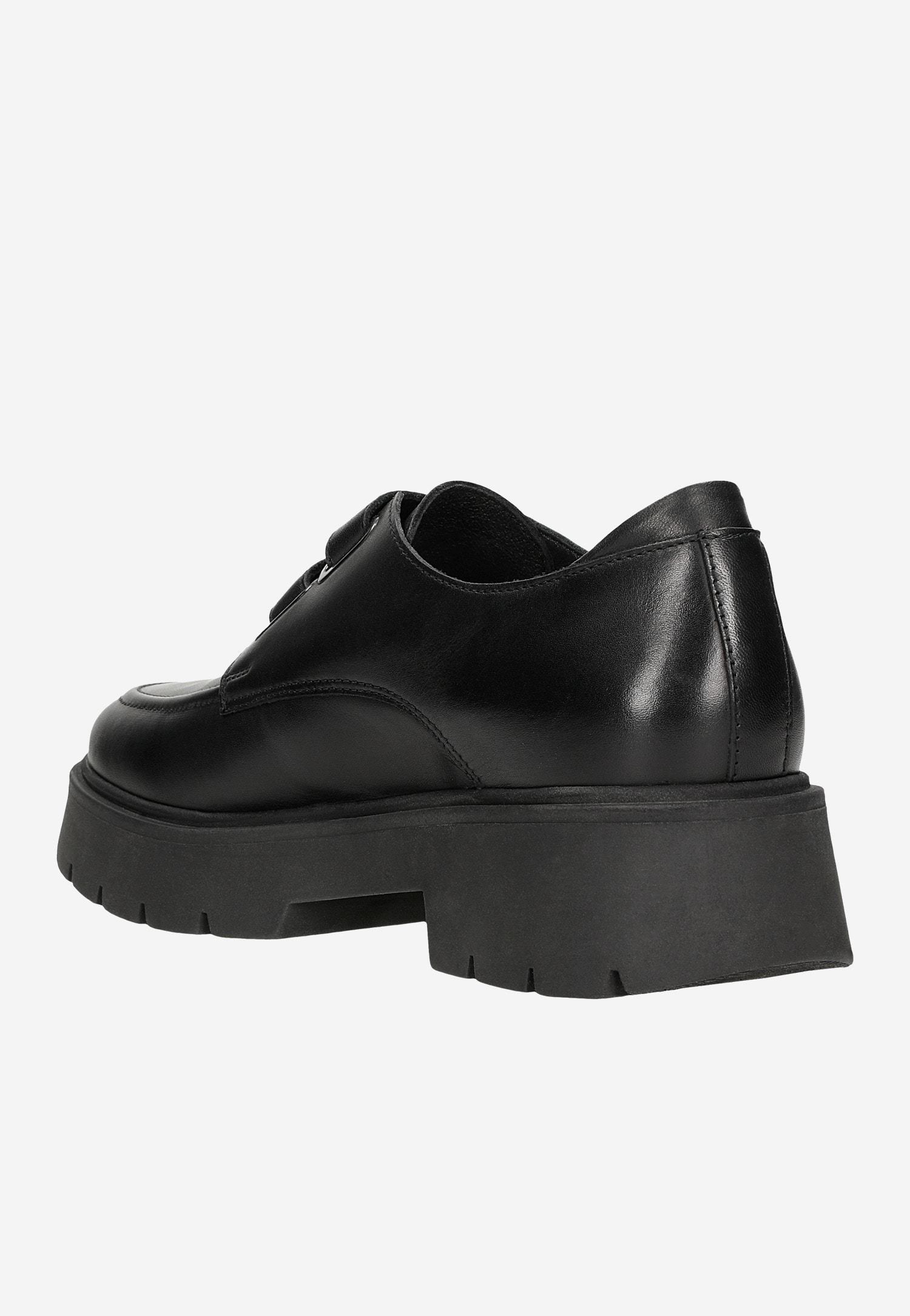 Czarne skórzane półbuty damskie na grubej podeszwie