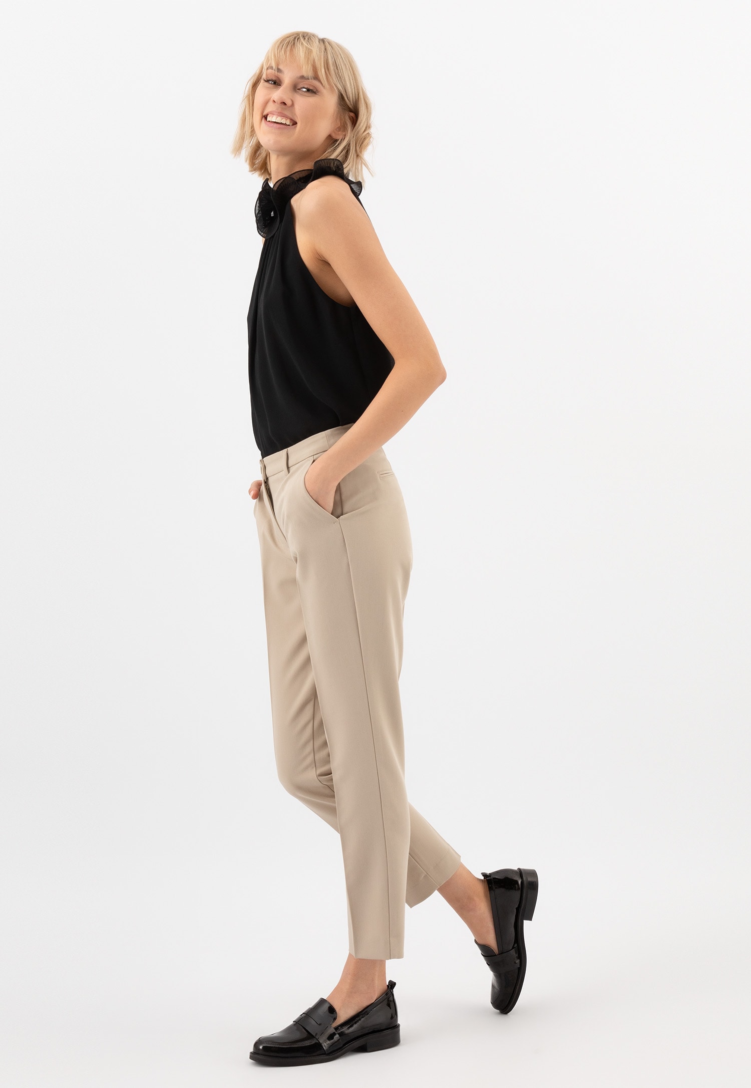 Czarne lakierowane mokasyny damskie w stylu formal