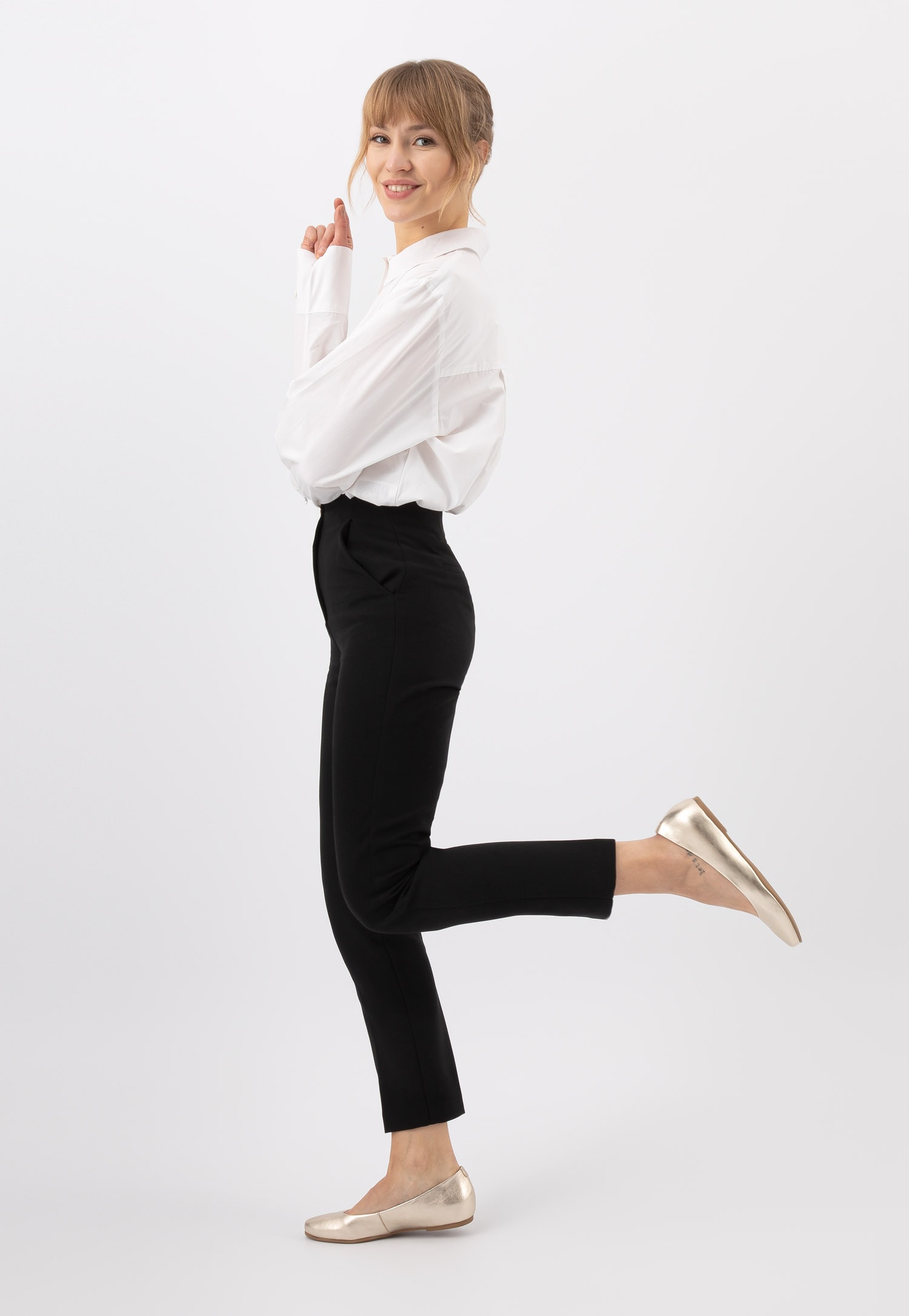 Czarne lakierowane baleriny damskie