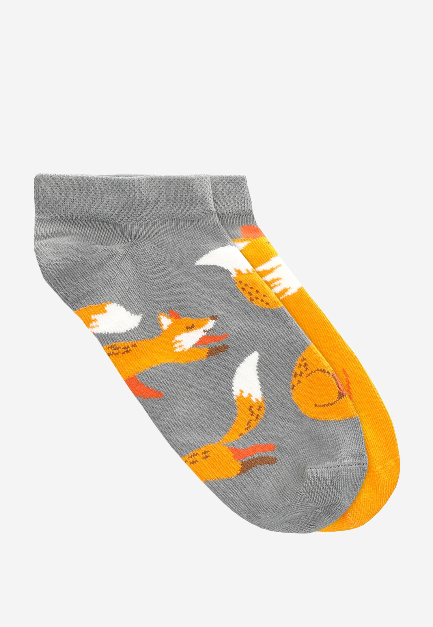 Popielate stopki z lisem