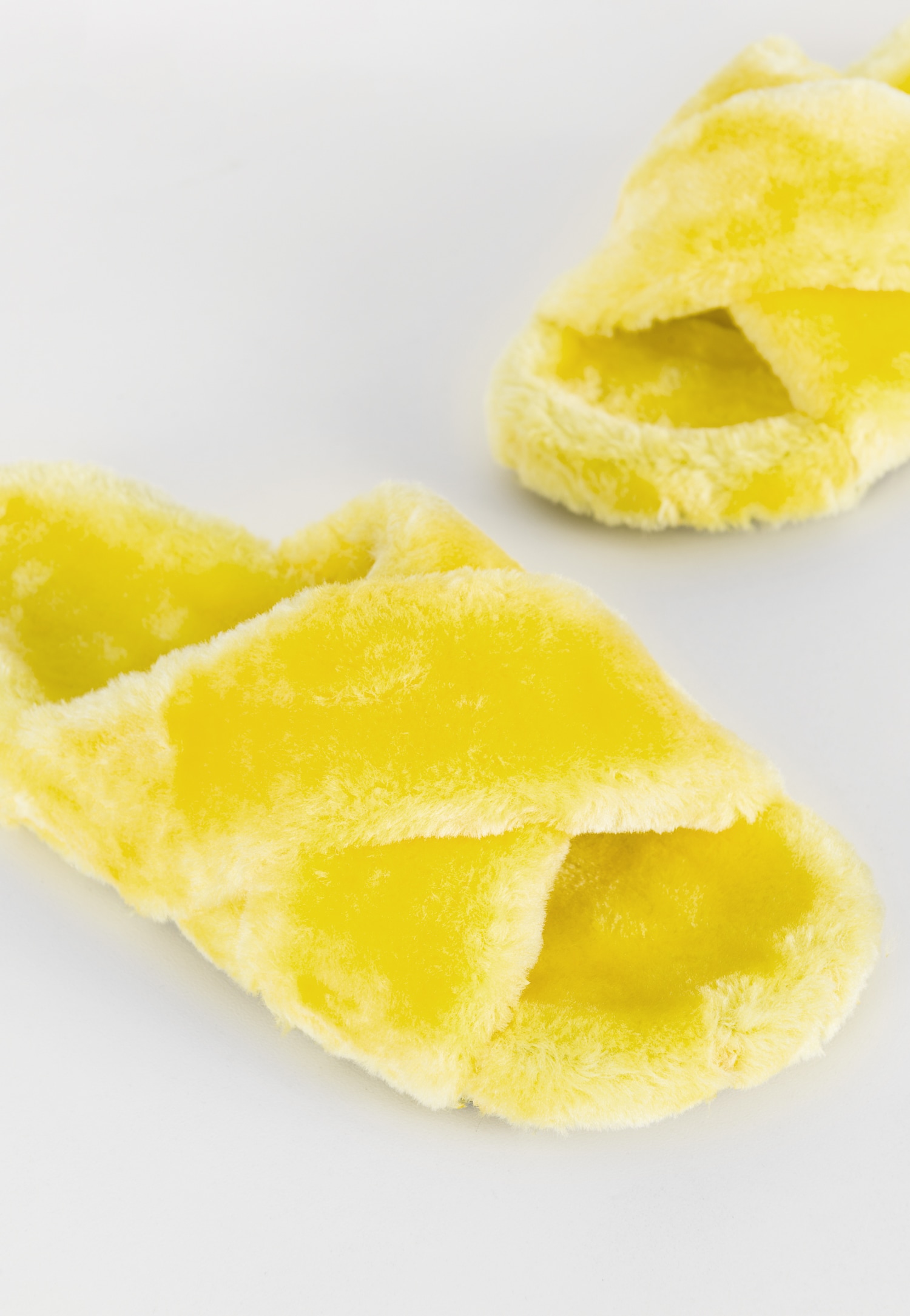 WJS żółte kapcie damskie z przeplatanymi paskami