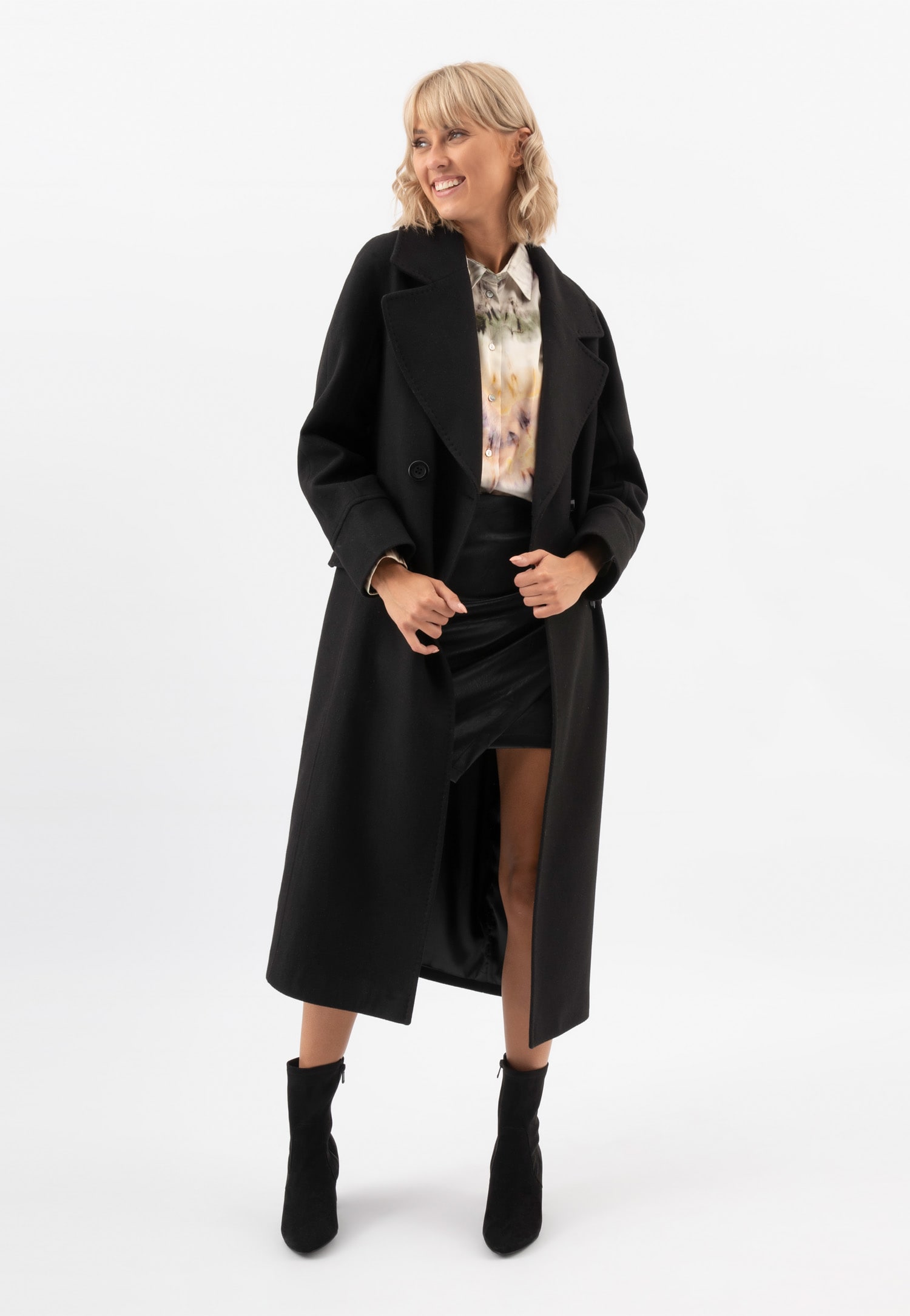 RELAKS ciepły beżowy płaszcz damski