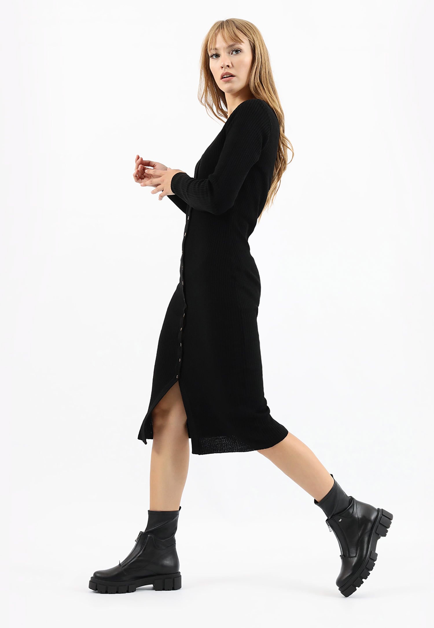 Czarne bikery damskie z połączenia skóry licowej i lycry