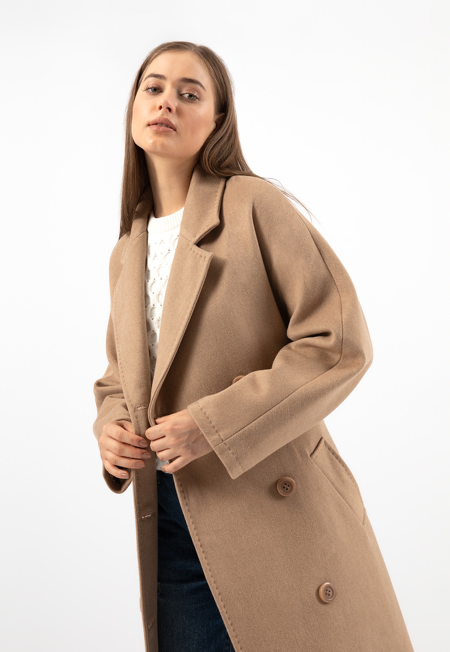 RELAKS płaszcz damski długi w kolorze beżowym