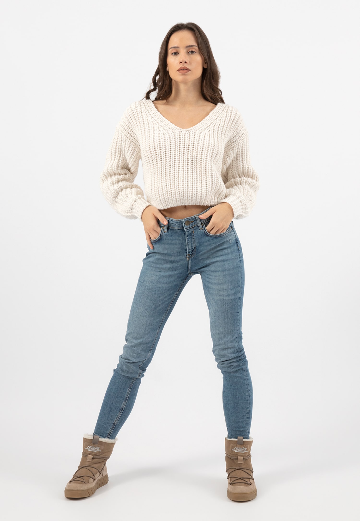 Czarne śniegowce damskie RELAKS z podszewką ze skóry owczej