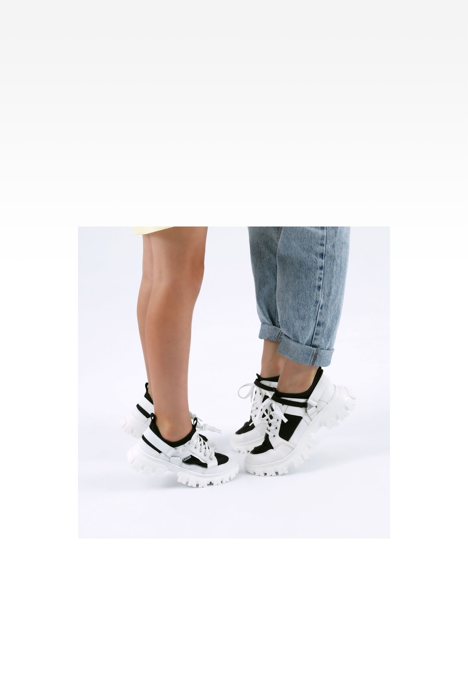 Półbuty Wojas x Bartek 8300381, dla dziewcząt, biało-czarny