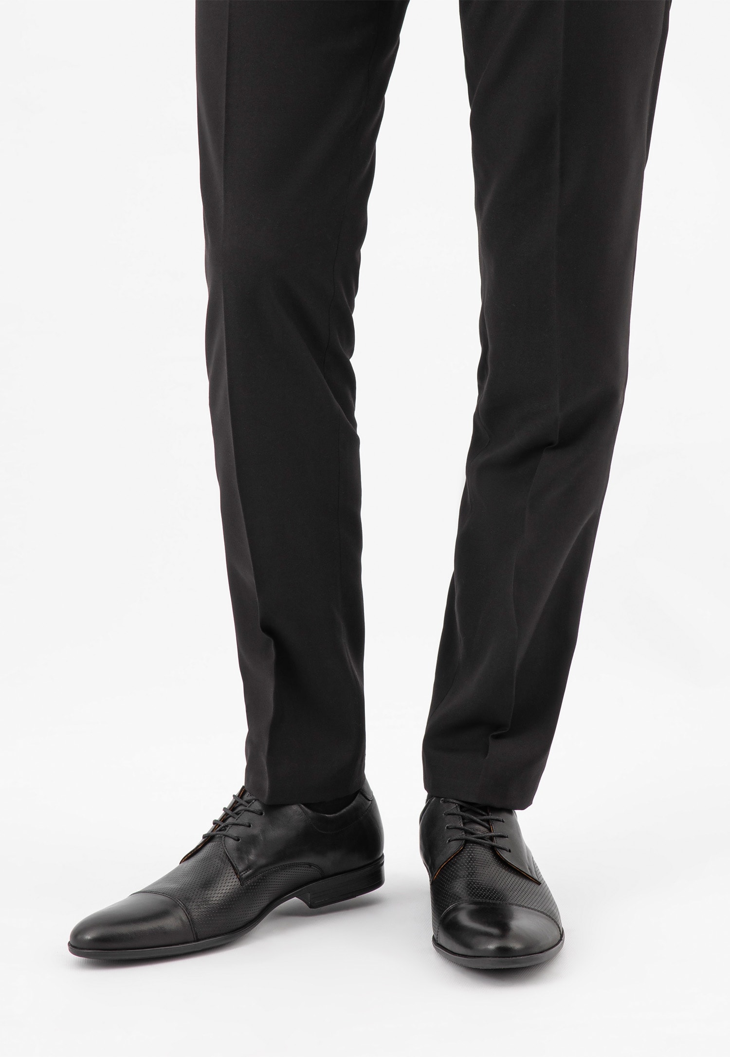 Czarne eleganckie półbuty męskie ze skóry licowej