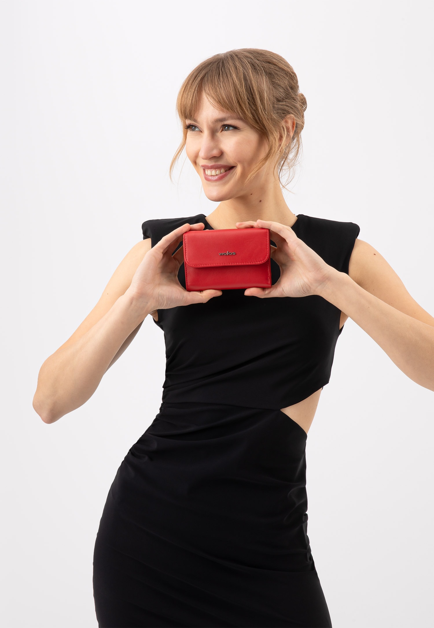 Mały czerwony portfel damski ze skóry licowej