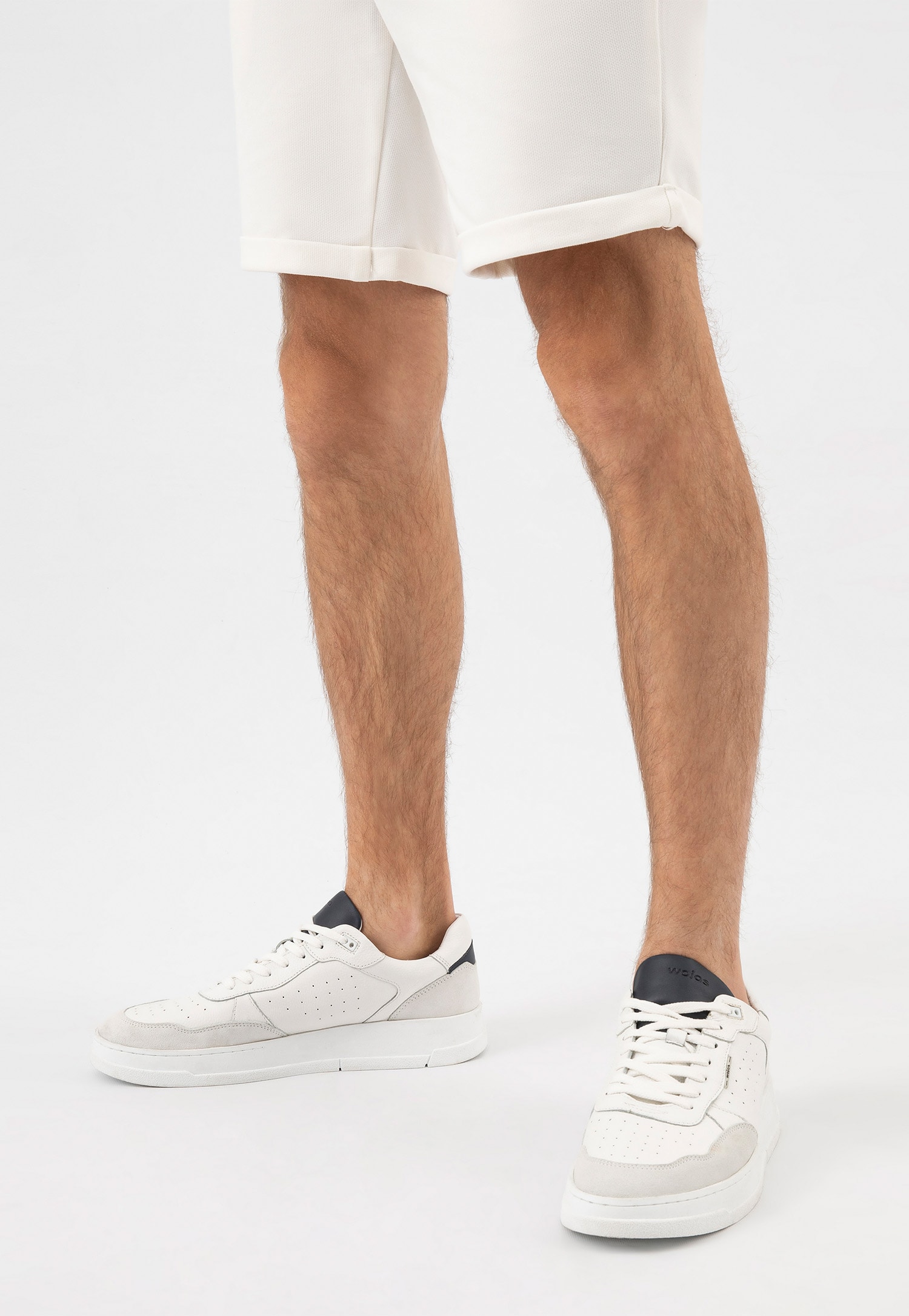 Czarne trampki męskie z łączonych skór