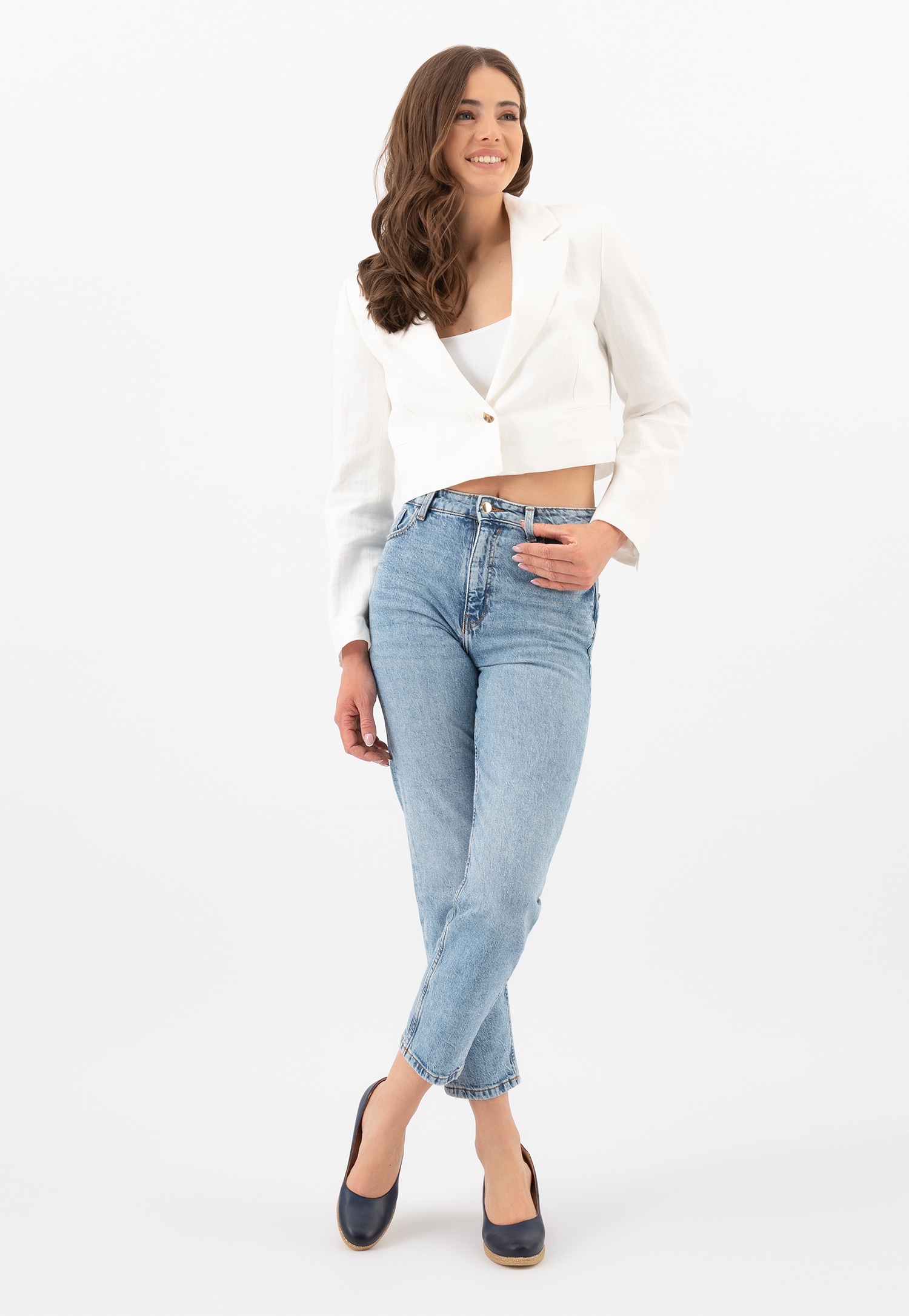 Czarne czółenka damskie na koturnie