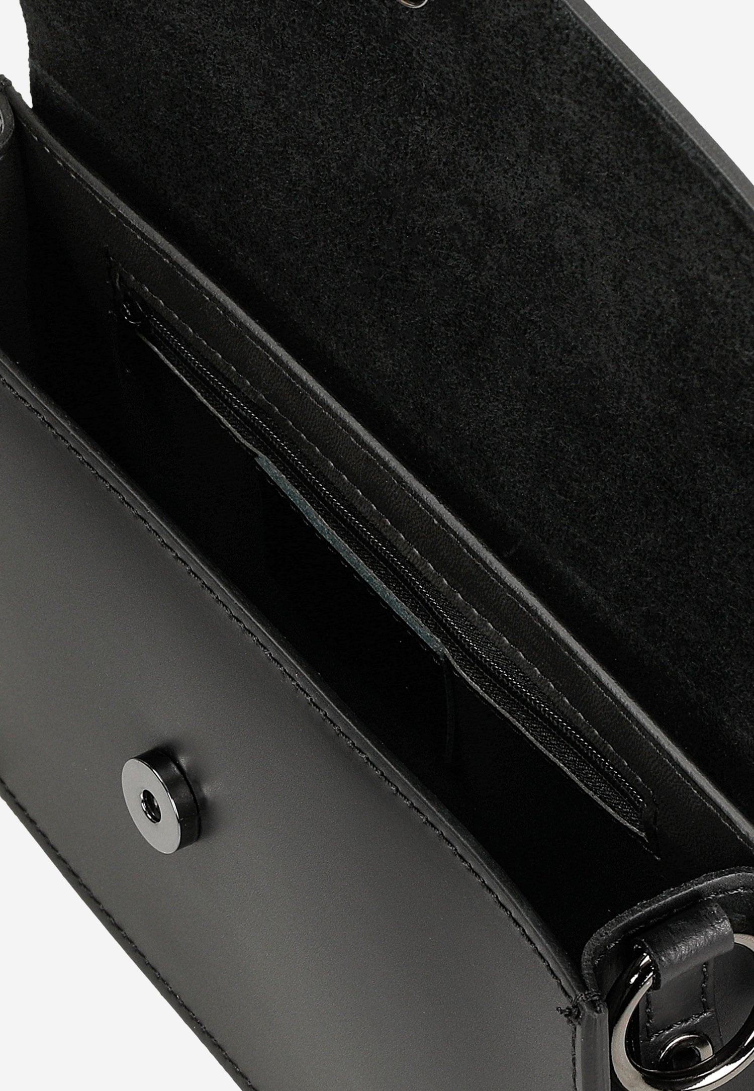 Czarna torebka bagietka ze skóry licowej