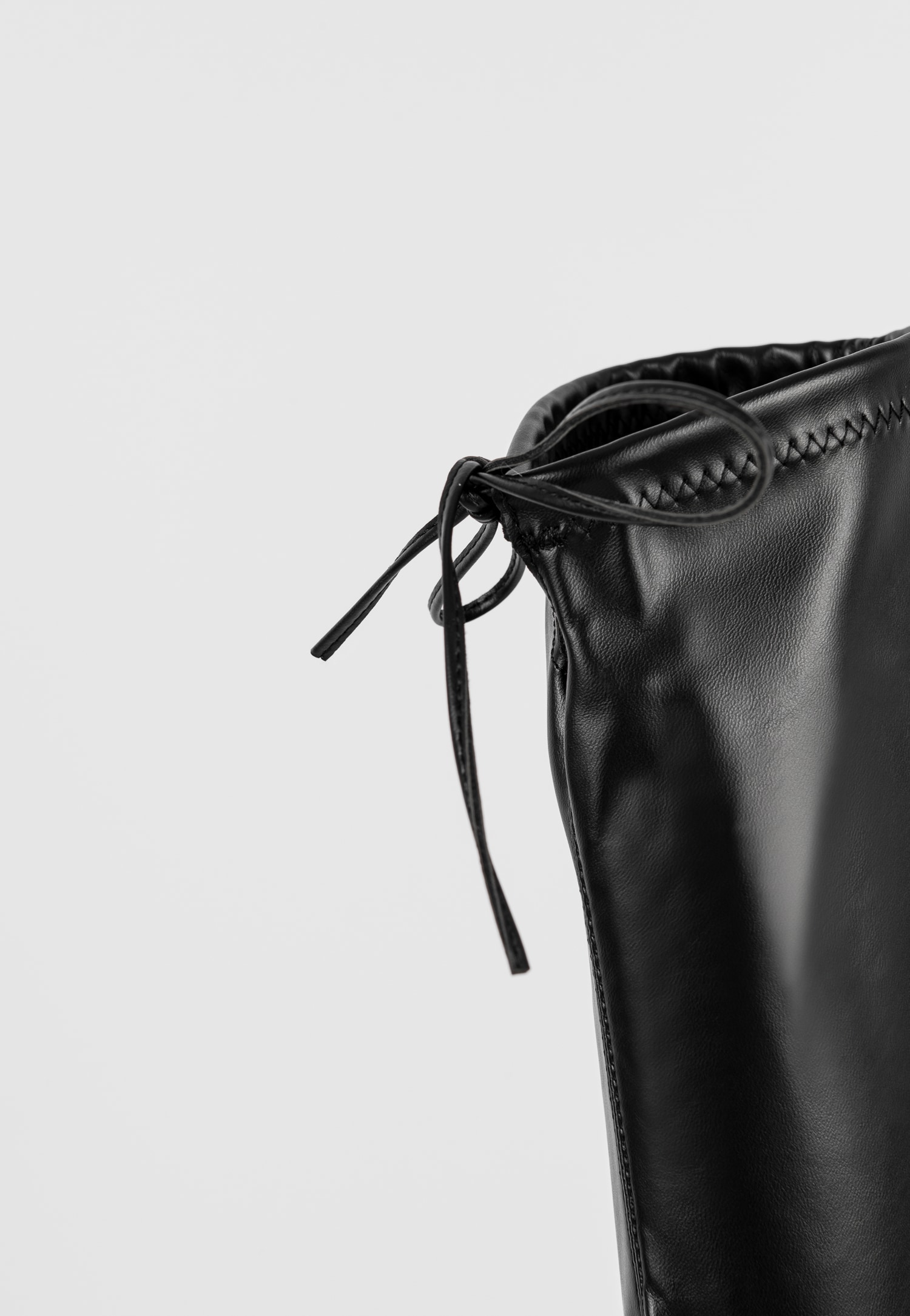 WJS czarne wysokie kozaki damskie na obcasie