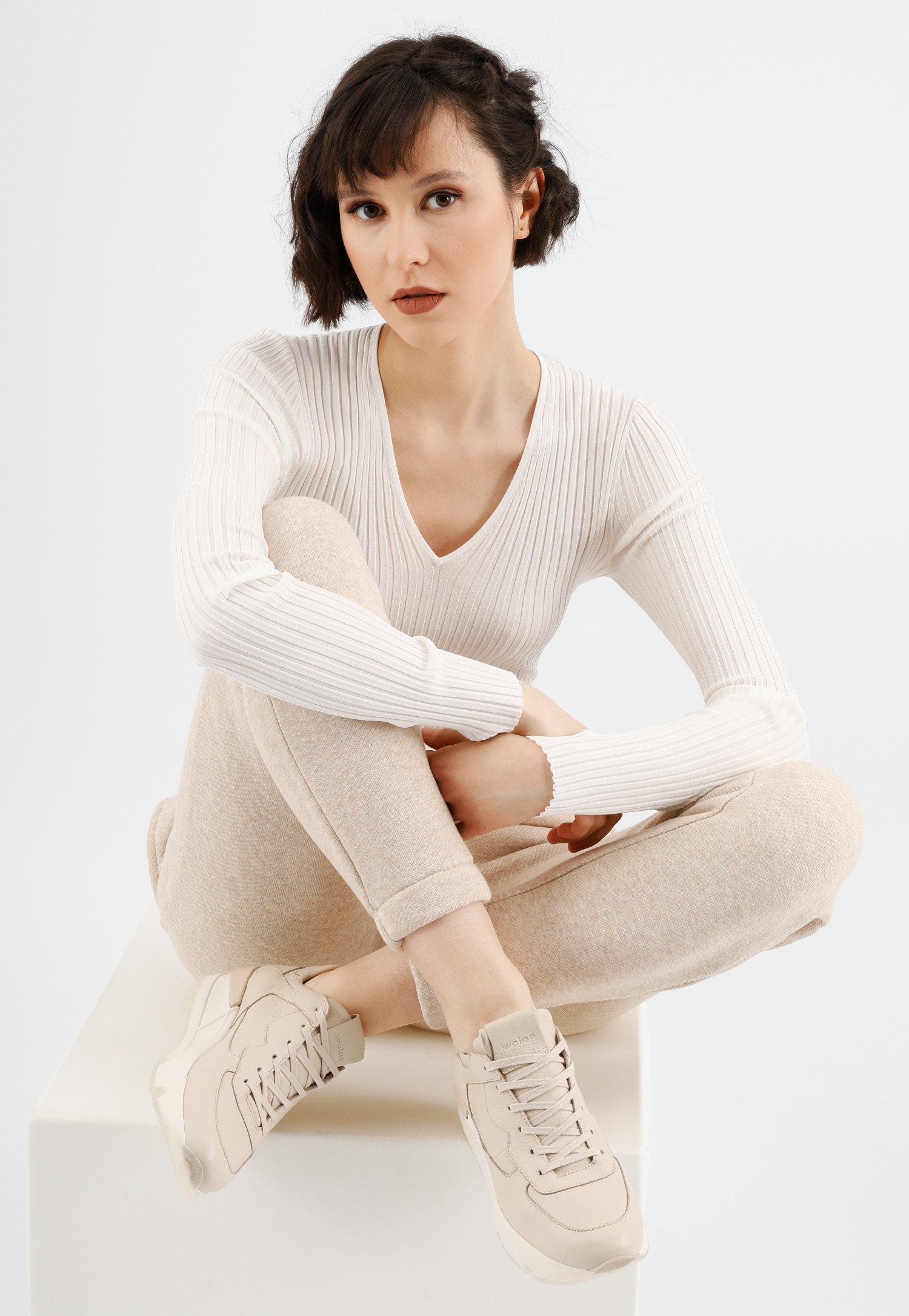 Czarne skórzane sneakersy damskie