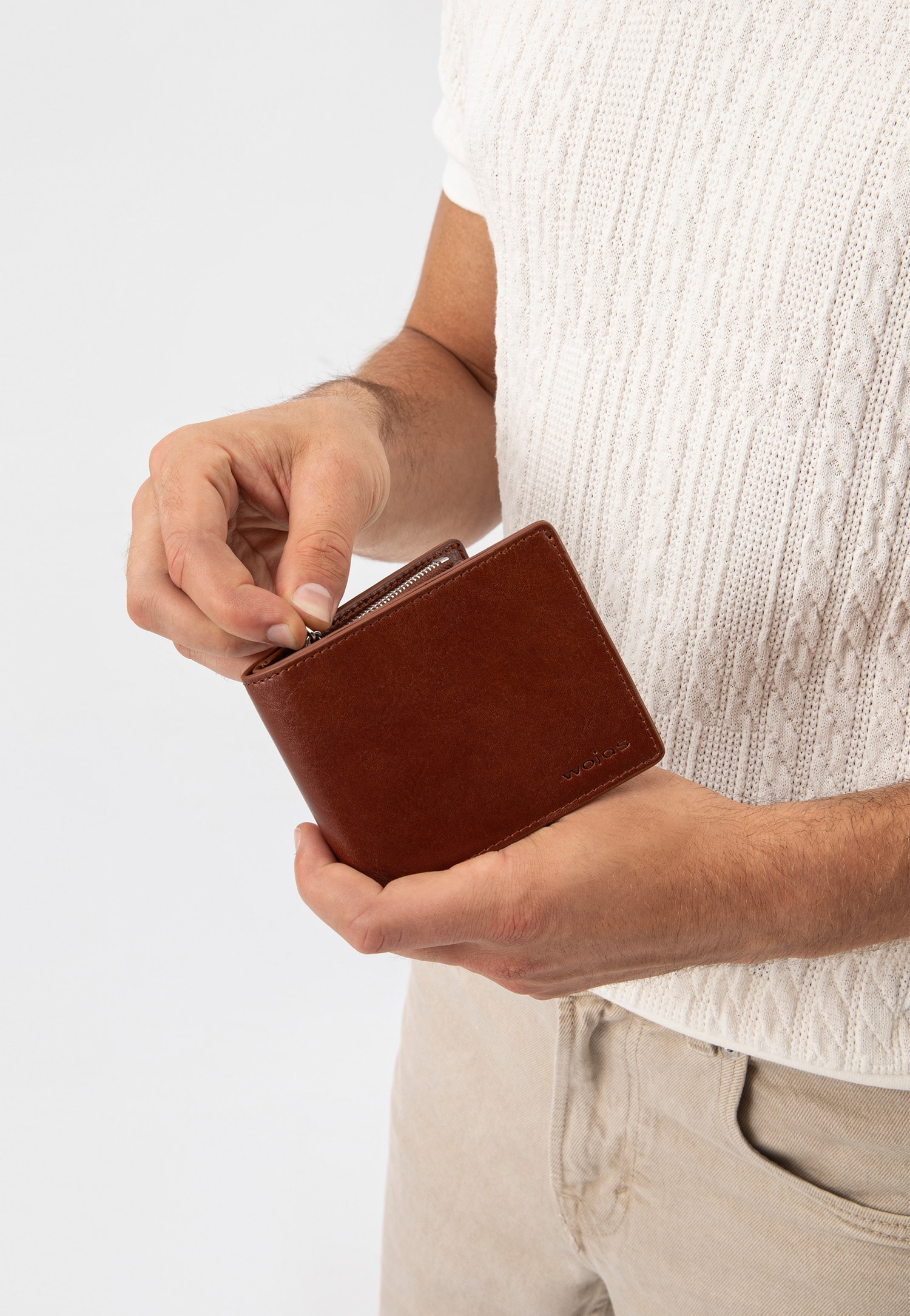 Duży skórzany portfel męski ze skóry licowej w kolorze jasnobrązowym