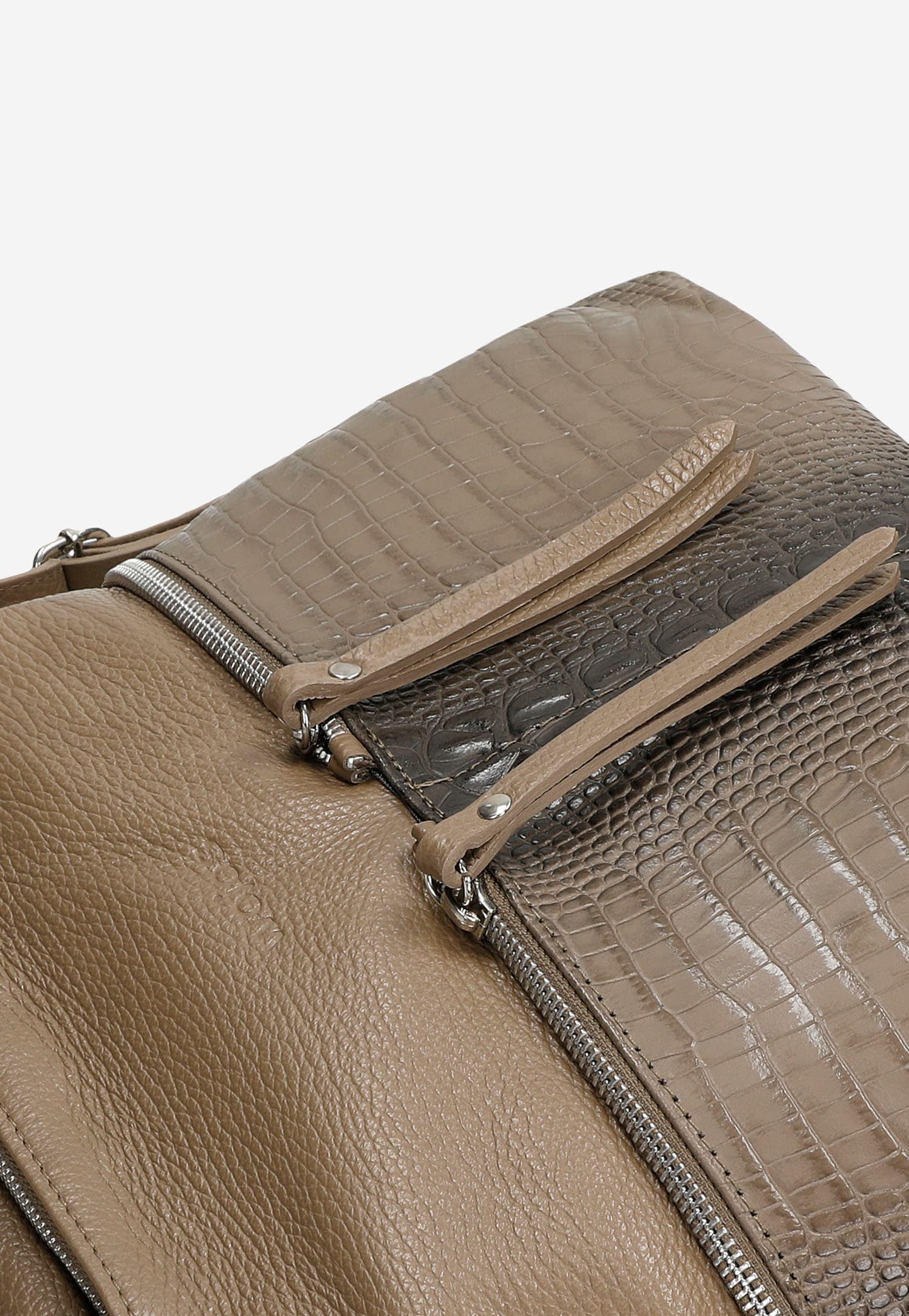 Czarna skórzana torebka plecak 2w1