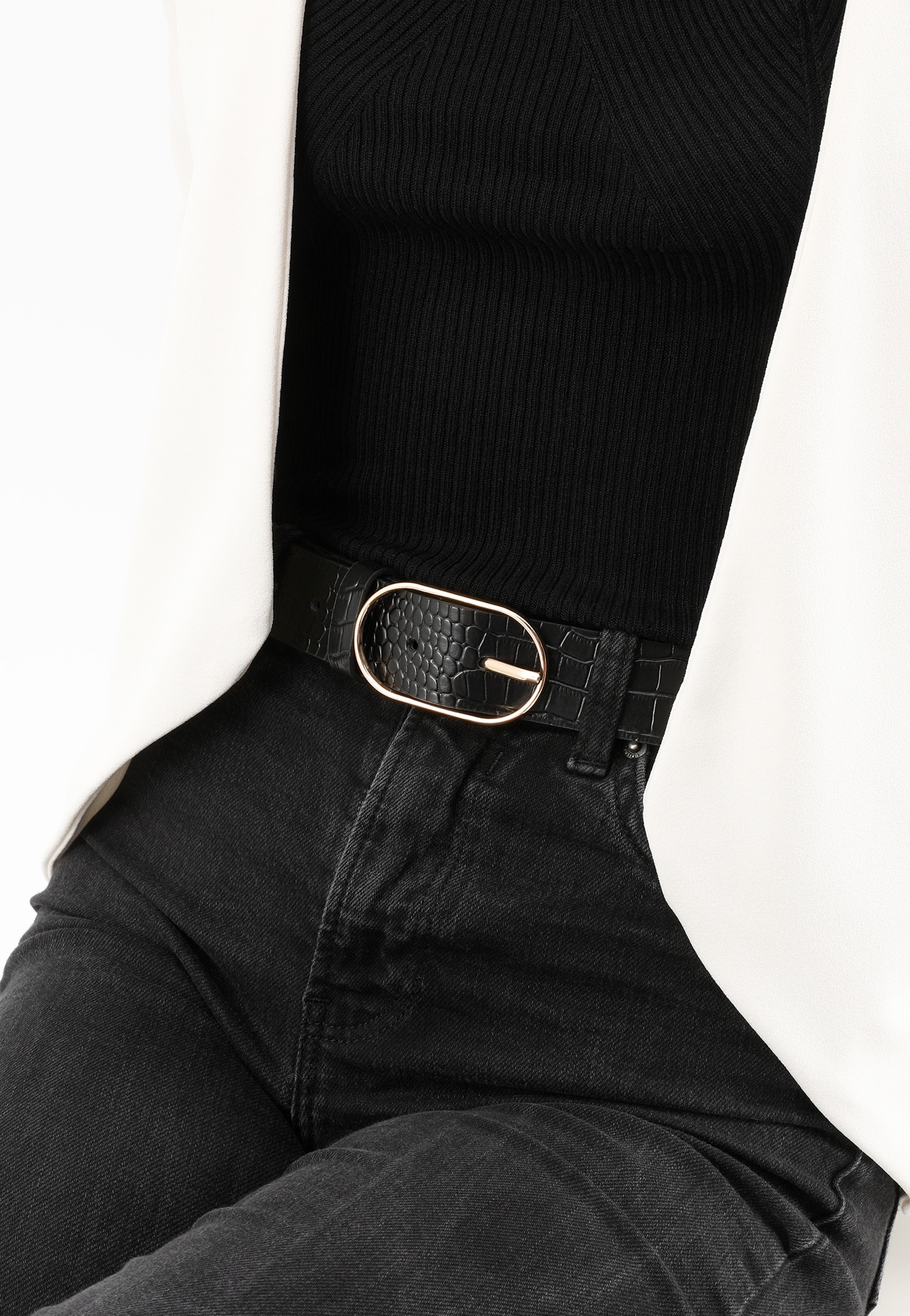 Czarny pasek damski ze zwierzęcym motywem