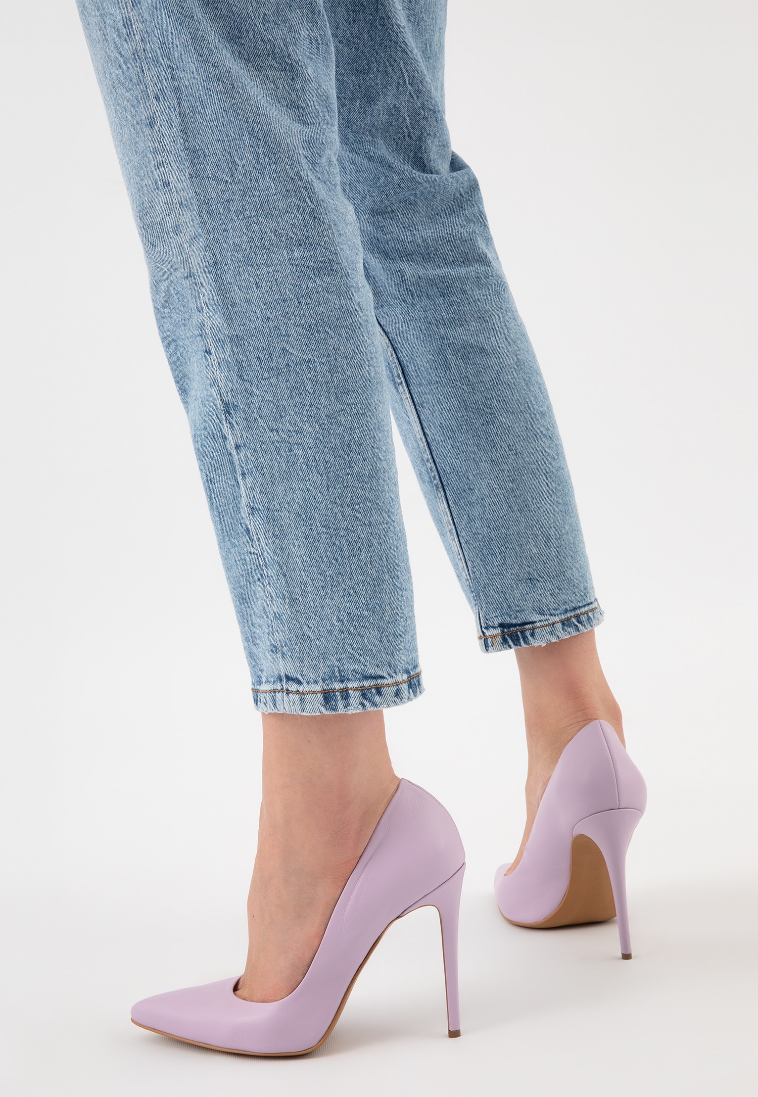 Beżowe eleganckie czółenka damskie na wysokiej szpilce