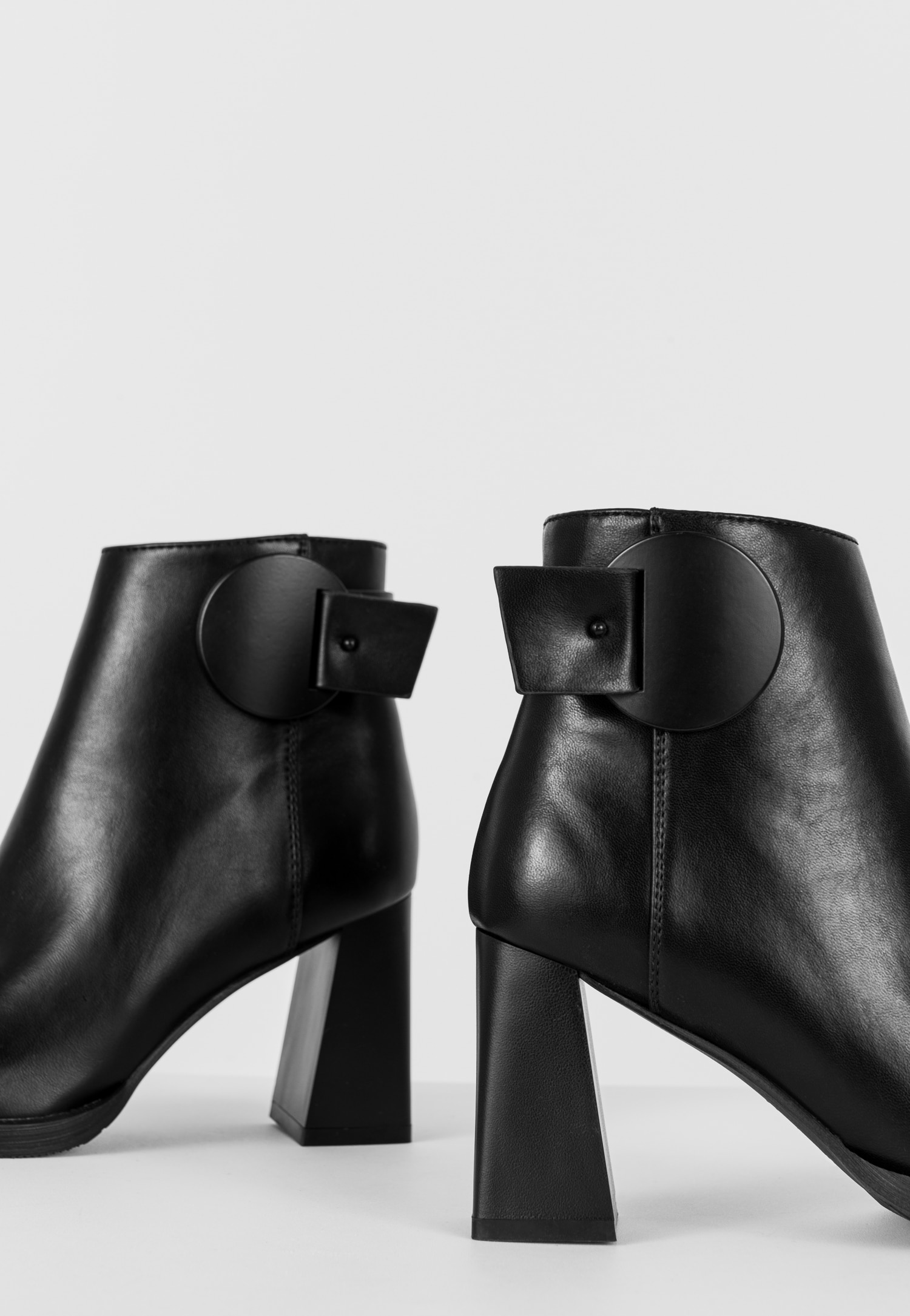 WJS czarne botki na oryginalnym obcasie